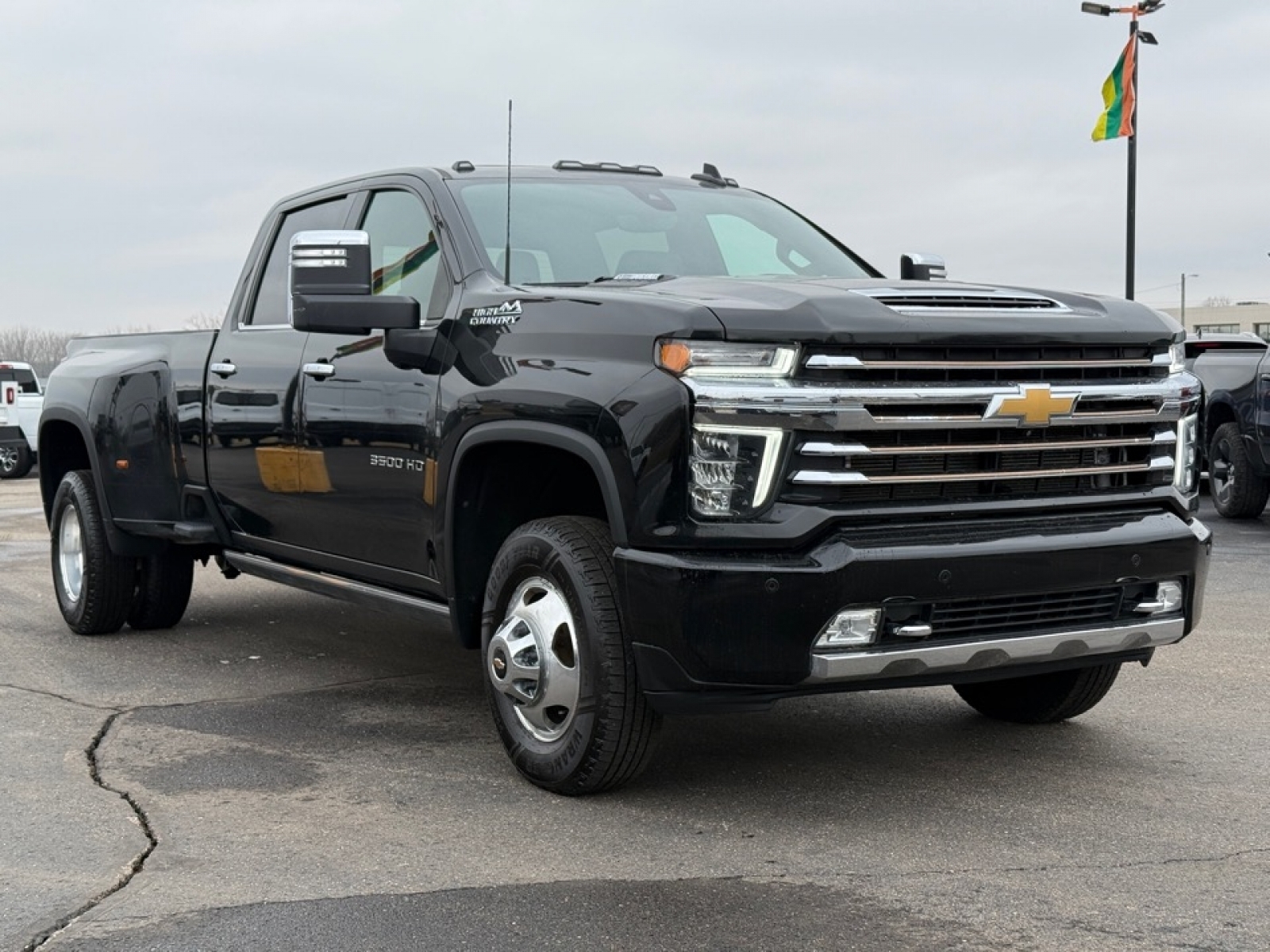2023 Chevrolet Silverado 3500HD High Country, 39517, Photo
