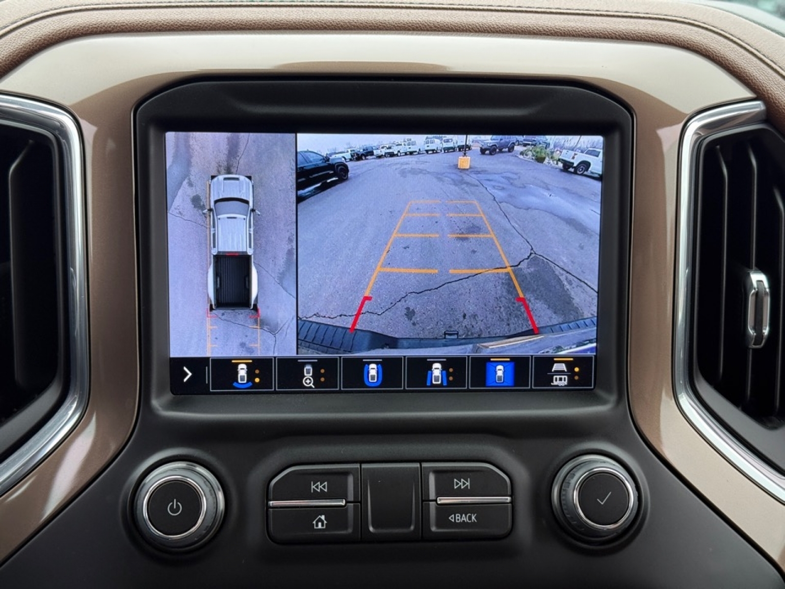 2023 Chevrolet Silverado 3500HD High Country, 39517, Photo