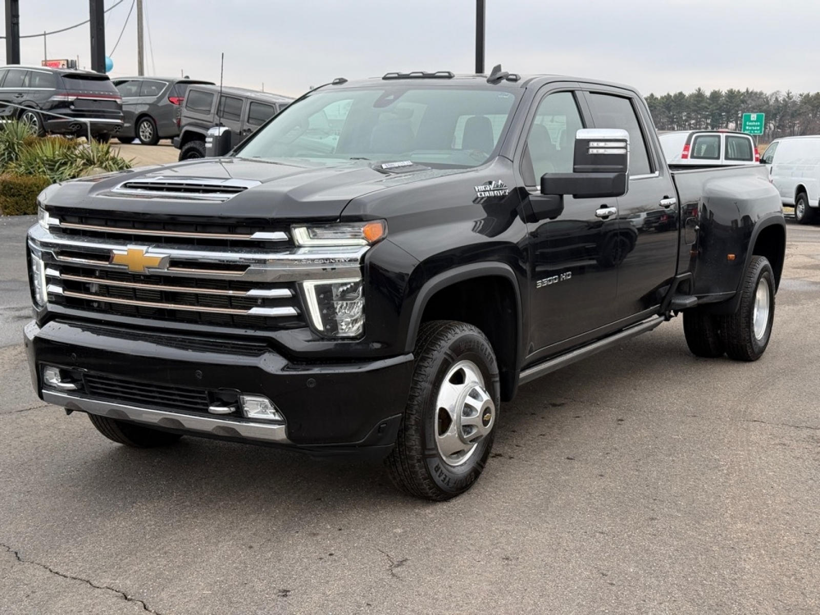 2023 Chevrolet Silverado 3500HD High Country, 39517, Photo