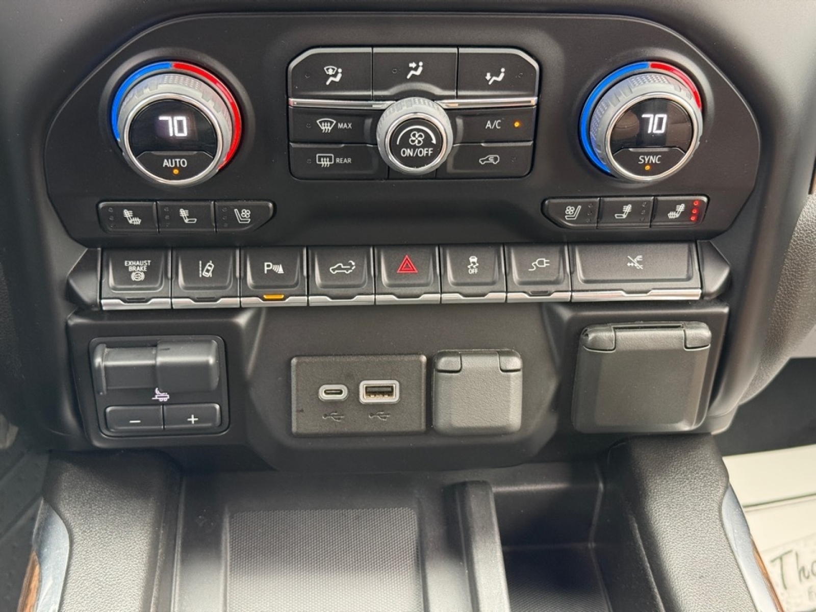 2023 Chevrolet Silverado 3500HD High Country, 39517, Photo