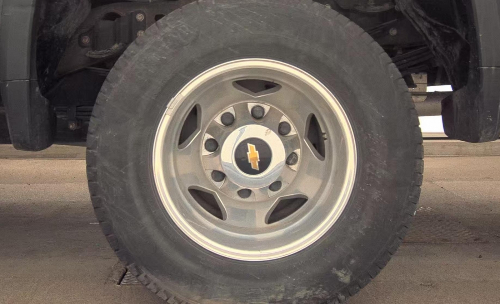 2023 Chevrolet Silverado 3500HD 4WD Crew Cab Long Bed High Country, 39867, Photo