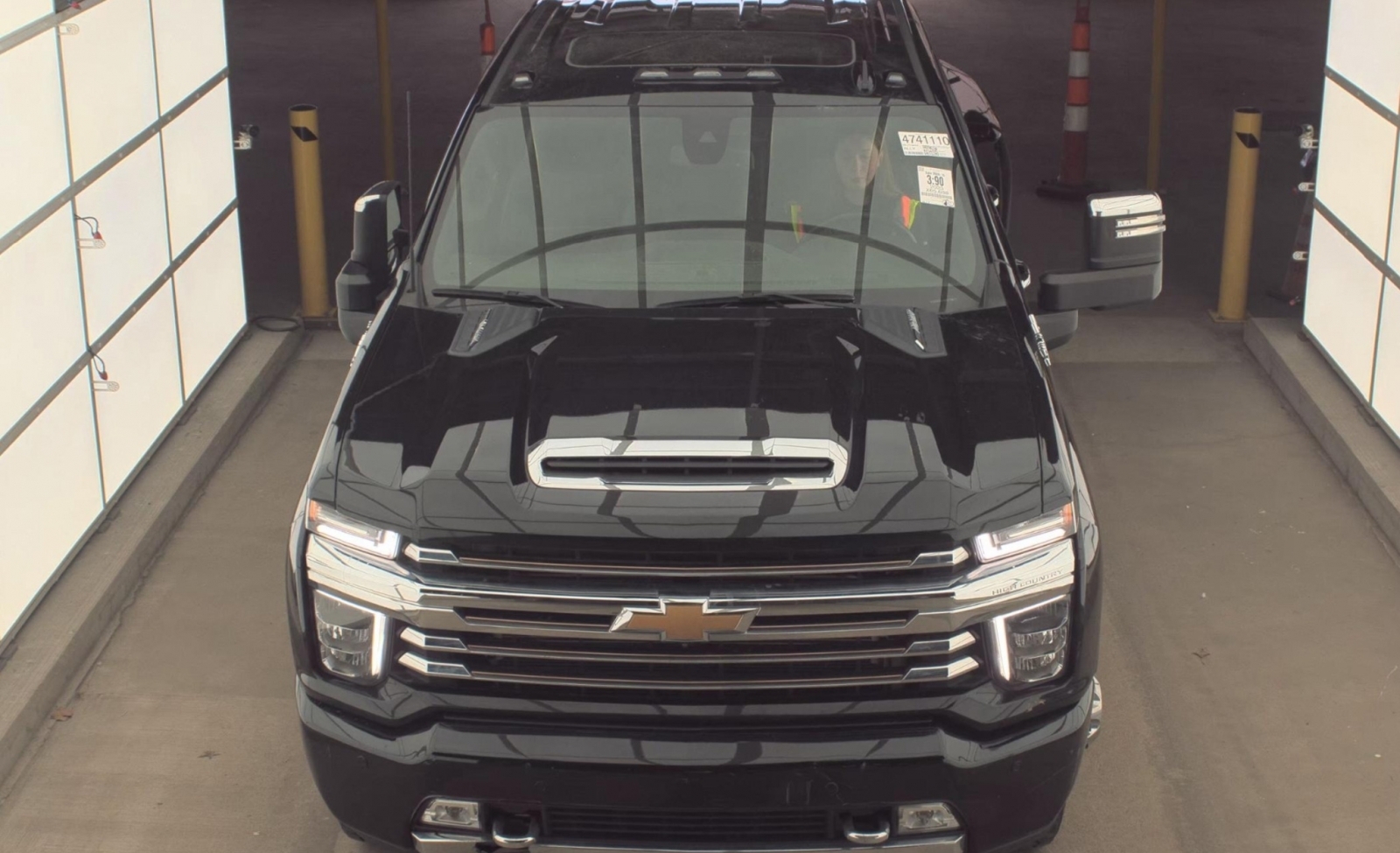 2023 Chevrolet Silverado 3500HD 4WD Crew Cab Long Bed High Country, 39867, Photo