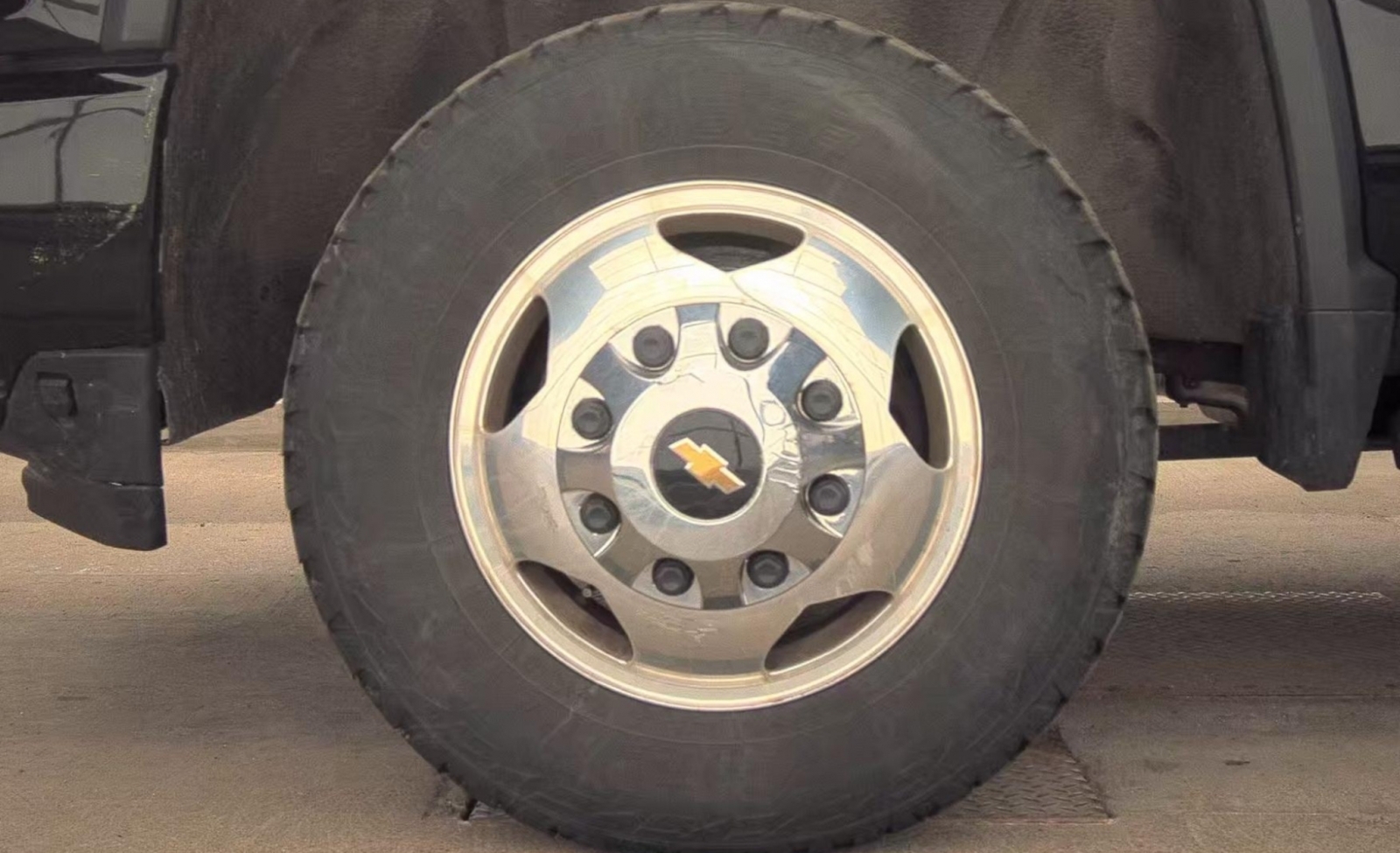 2023 Chevrolet Silverado 3500HD 4WD Crew Cab Long Bed High Country, 39867, Photo