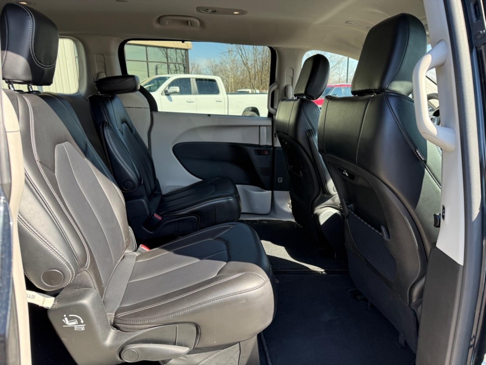 2023 Chrysler Pacifica Touring L, 39532, Photo