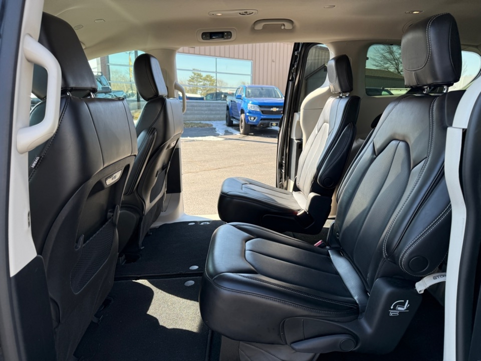 2023 Chrysler Pacifica Touring L, 39532, Photo