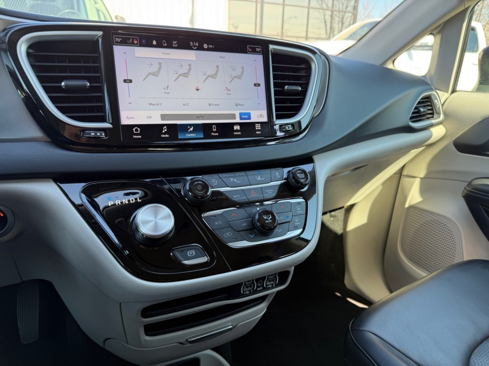 2023 Chrysler Pacifica Touring L, 39532, Photo