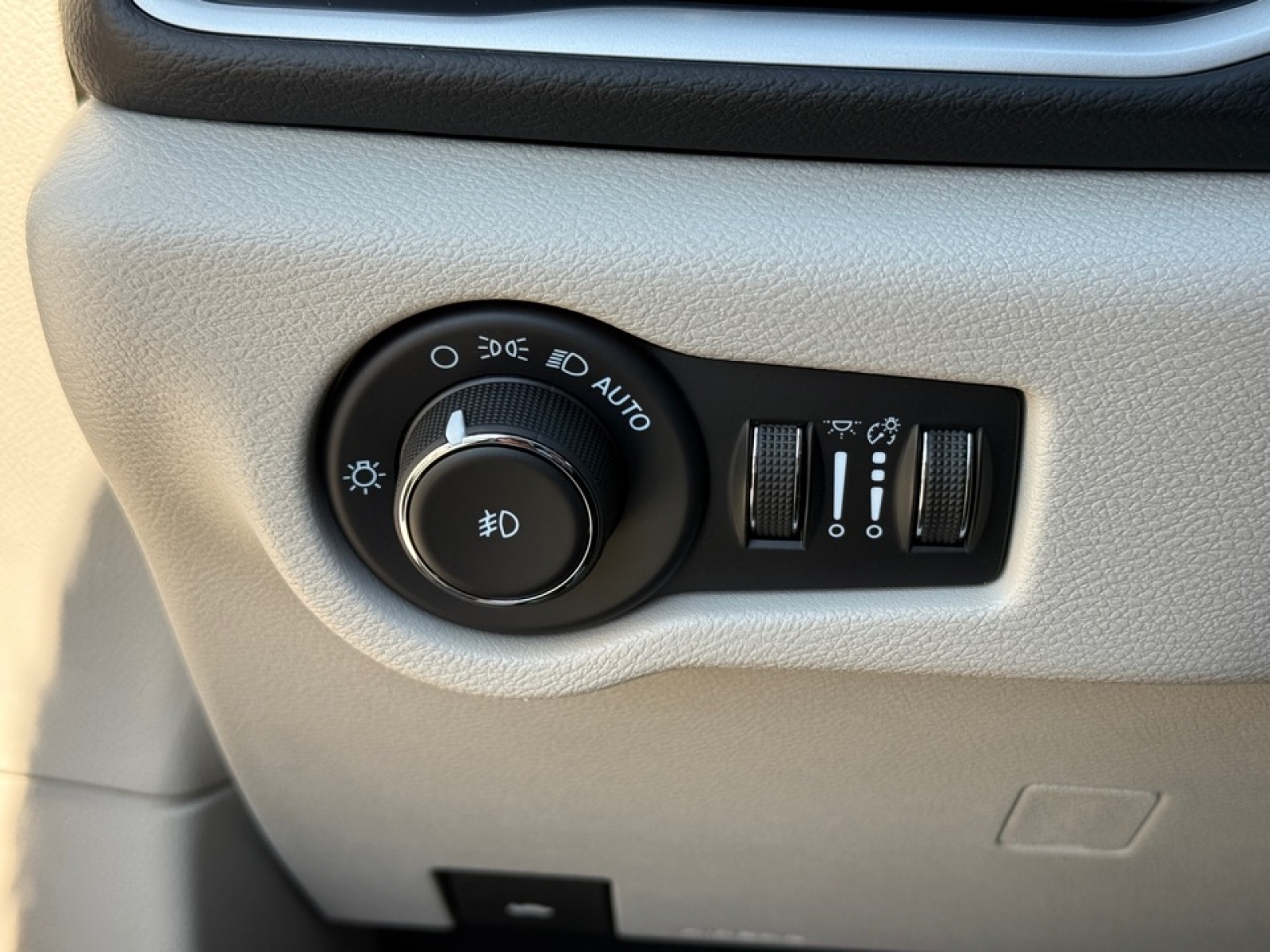 2023 Chrysler Pacifica Touring L, 39532, Photo