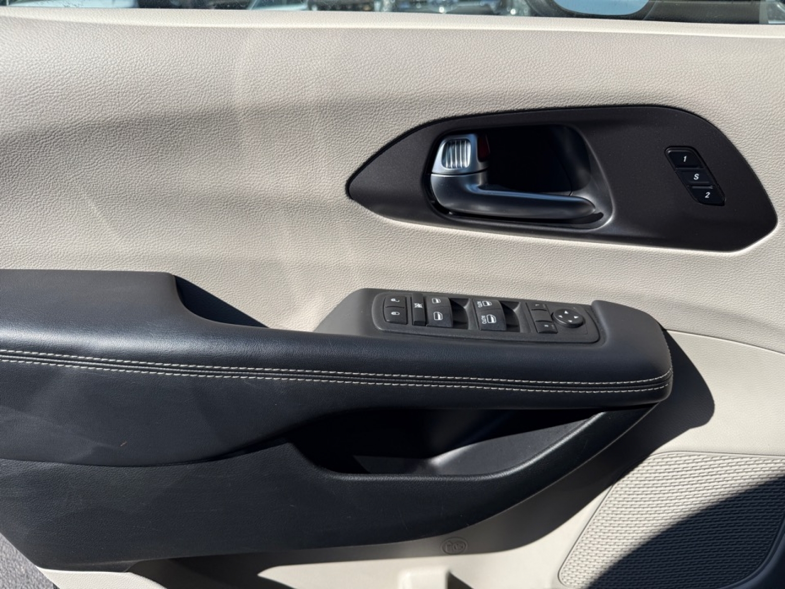 2023 Chrysler Pacifica Touring L, 39532, Photo