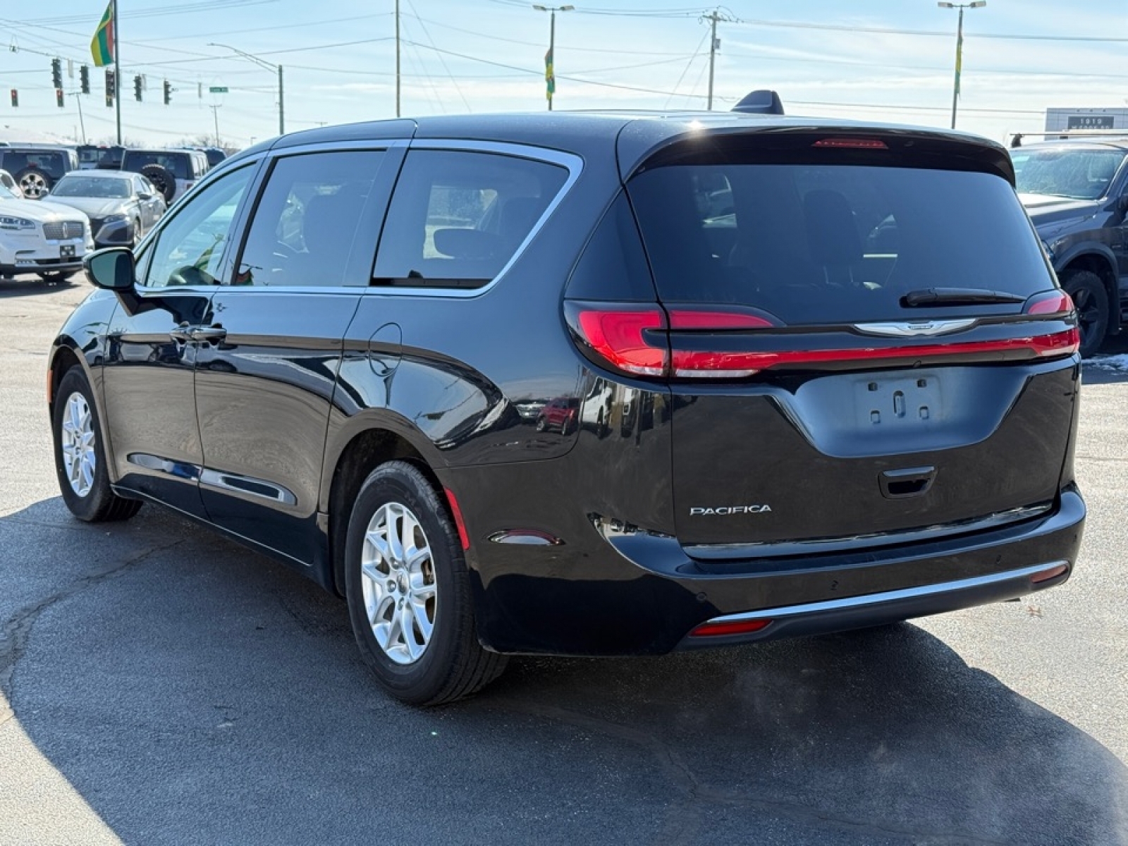 2023 Chrysler Pacifica Touring L, 39532, Photo