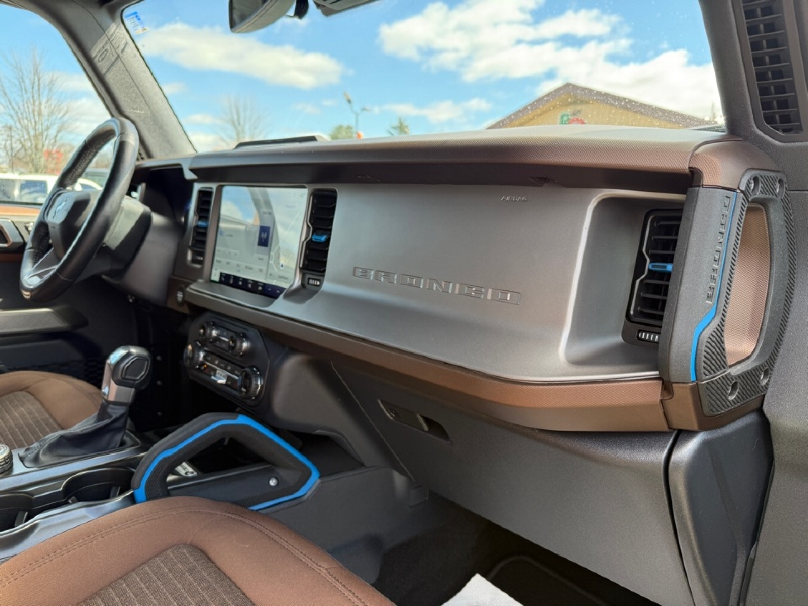 2023 Ford Bronco Outer Banks, 39552, Photo