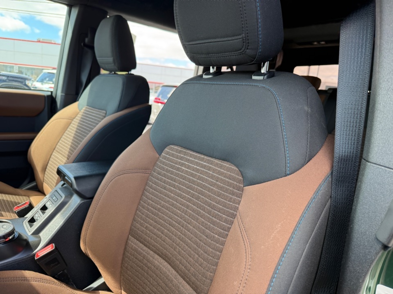 2023 Ford Bronco Outer Banks, 39552, Photo