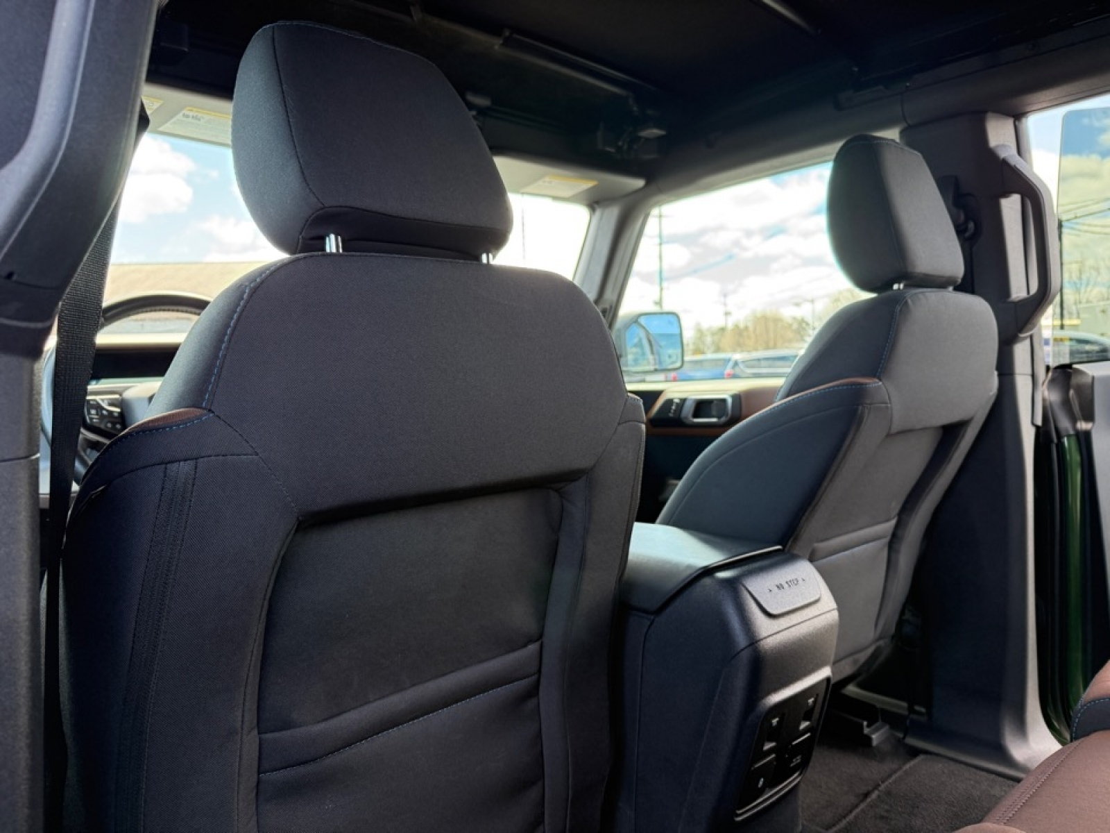 2023 Ford Bronco Outer Banks, 39552, Photo