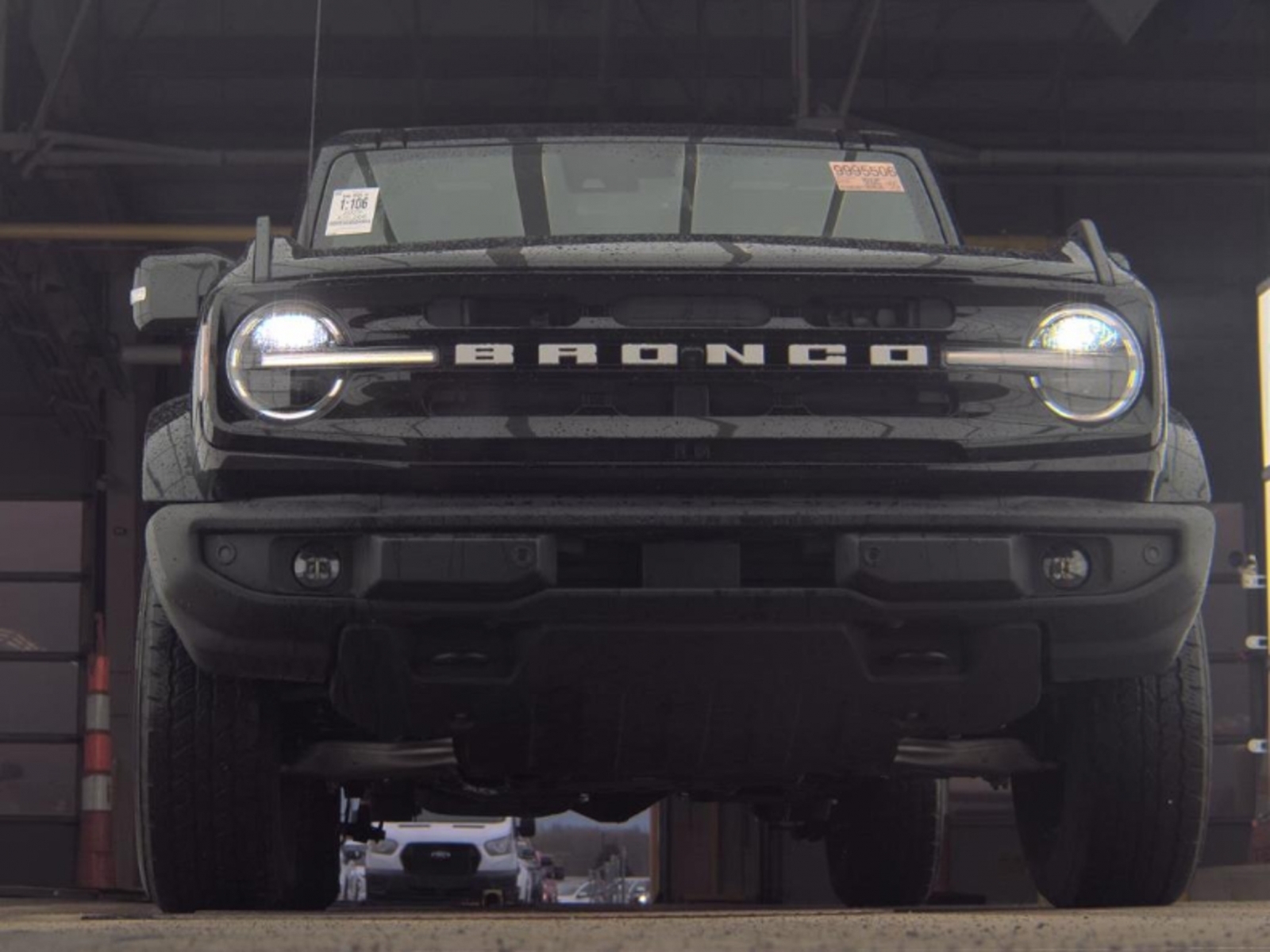 2023 Ford Bronco Outer Banks, 39866, Photo