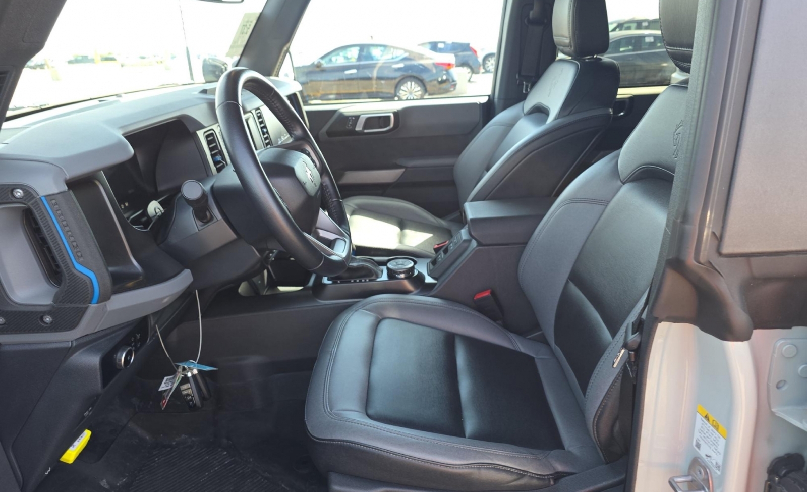 2023 Ford Bronco Black Diamond, 39909, Photo