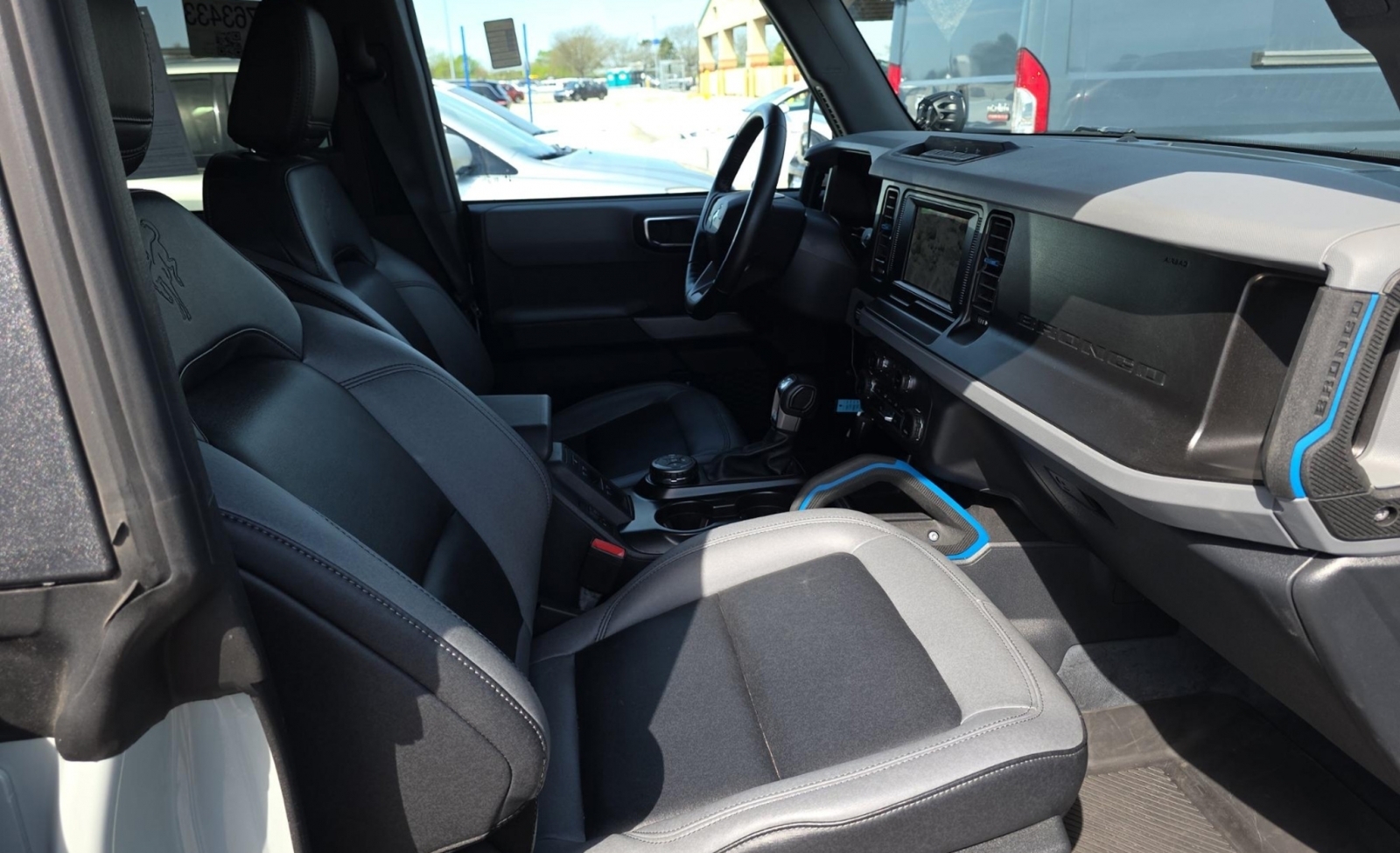 2023 Ford Bronco Black Diamond, 39909, Photo