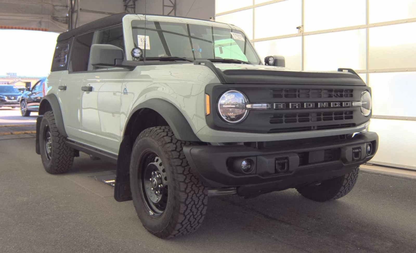 2023 Ford Bronco Black Diamond, 39909, Photo