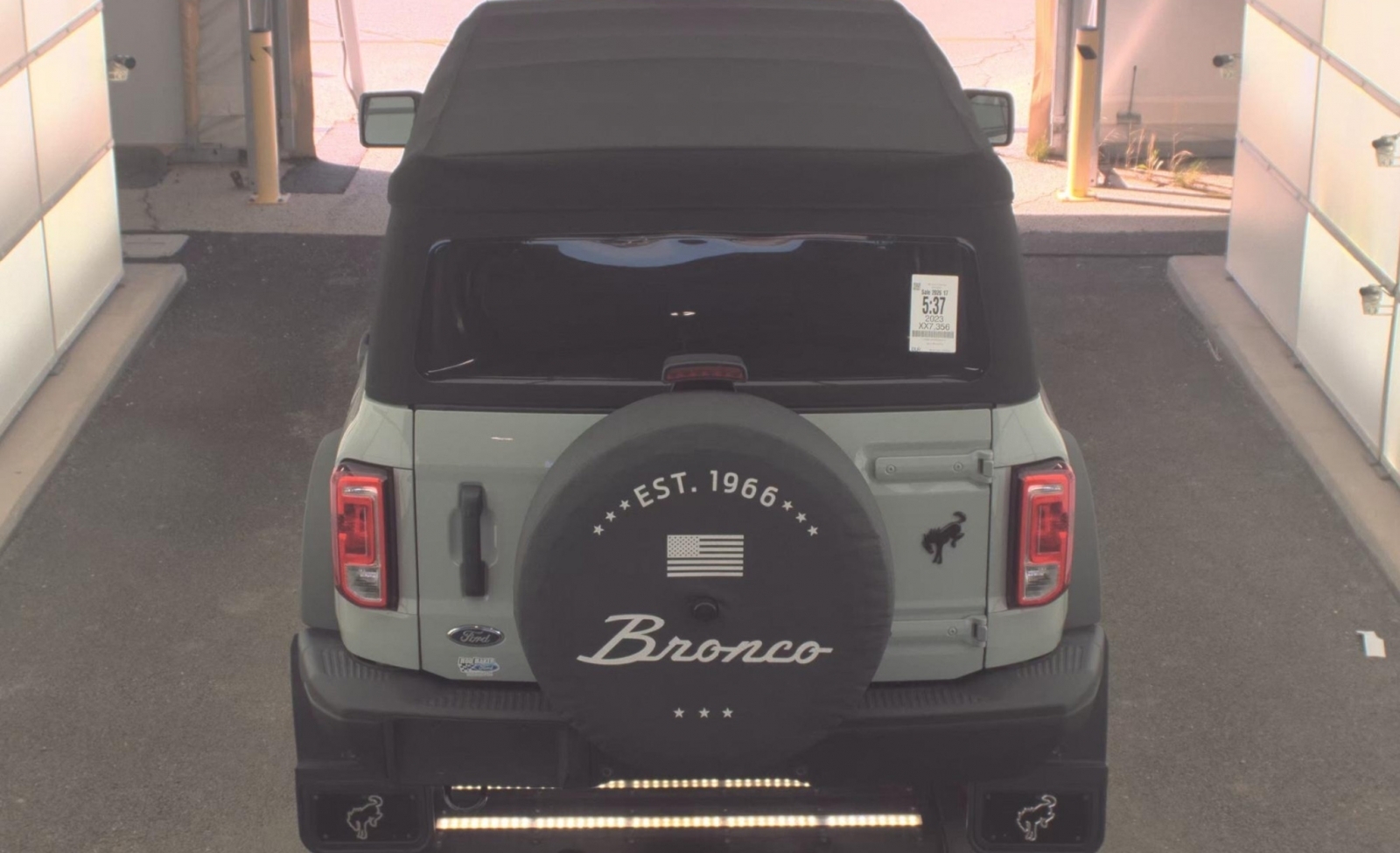 2023 Ford Bronco Black Diamond, 39909, Photo