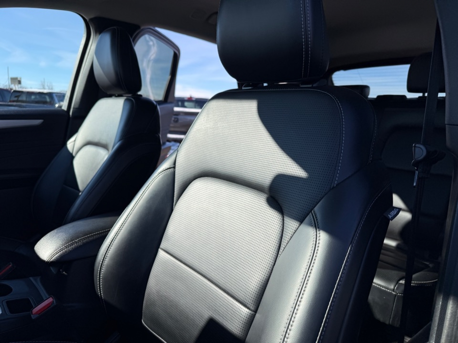 2023 Ford Escape Platinum, 39269, Photo
