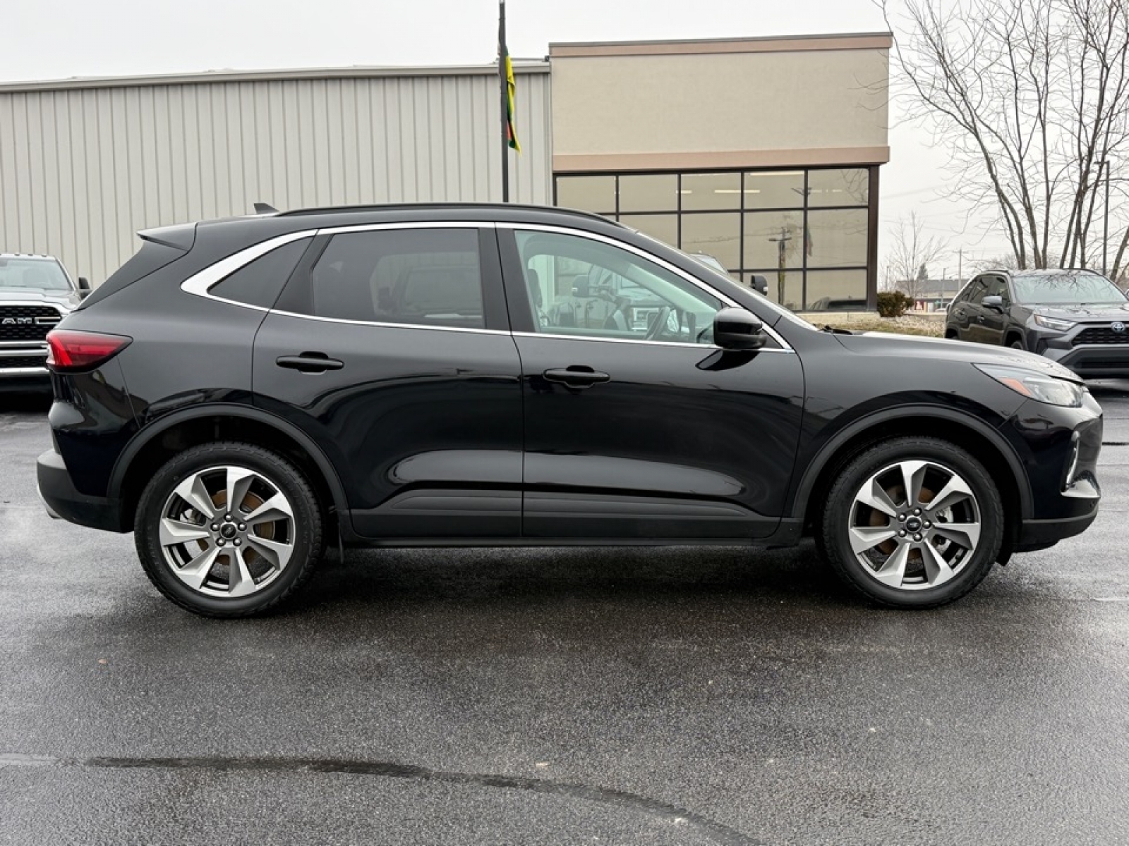 2023 Ford Escape Platinum, 39311, Photo