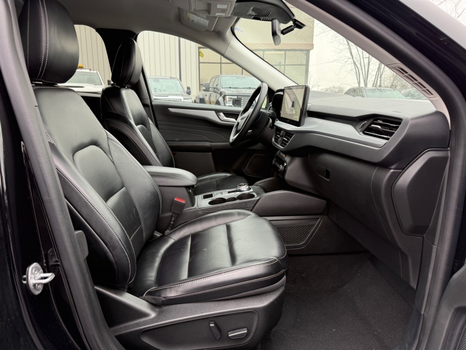 2023 Ford Escape Platinum, 39311, Photo