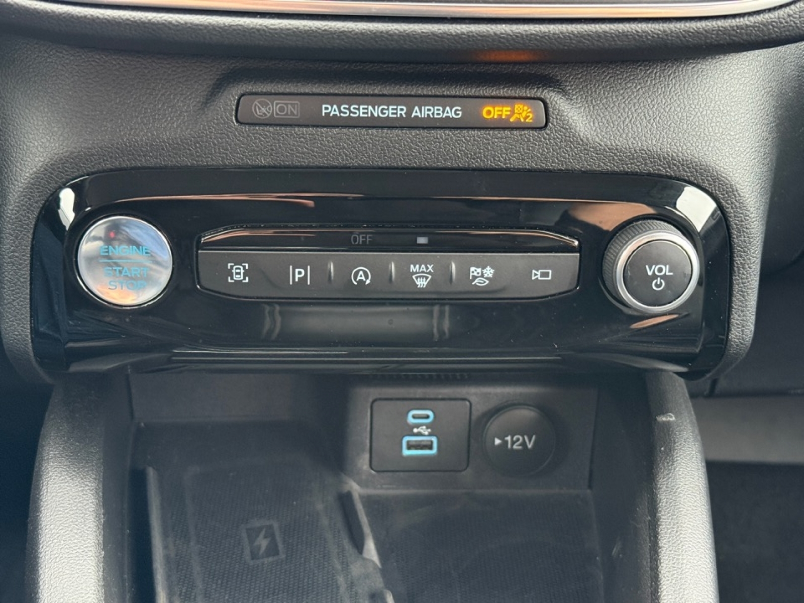 2023 Ford Escape Platinum, 39311, Photo