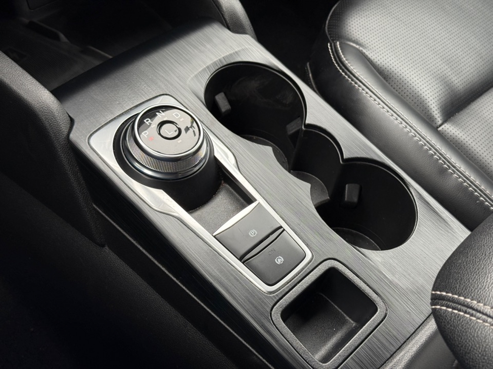 2023 Ford Escape Platinum, 39311, Photo