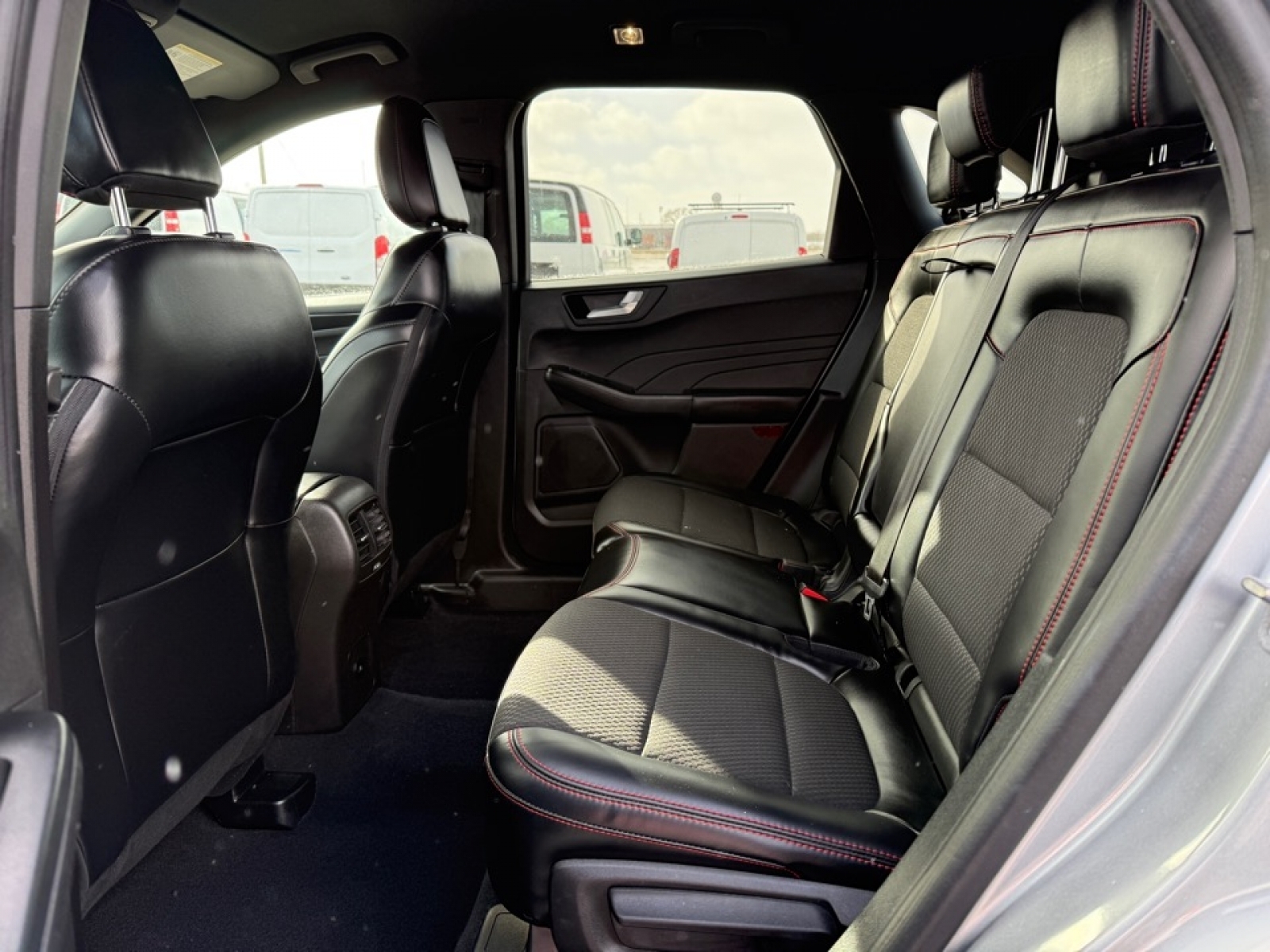 2023 Ford Escape ST-Line Select, 39387, Photo