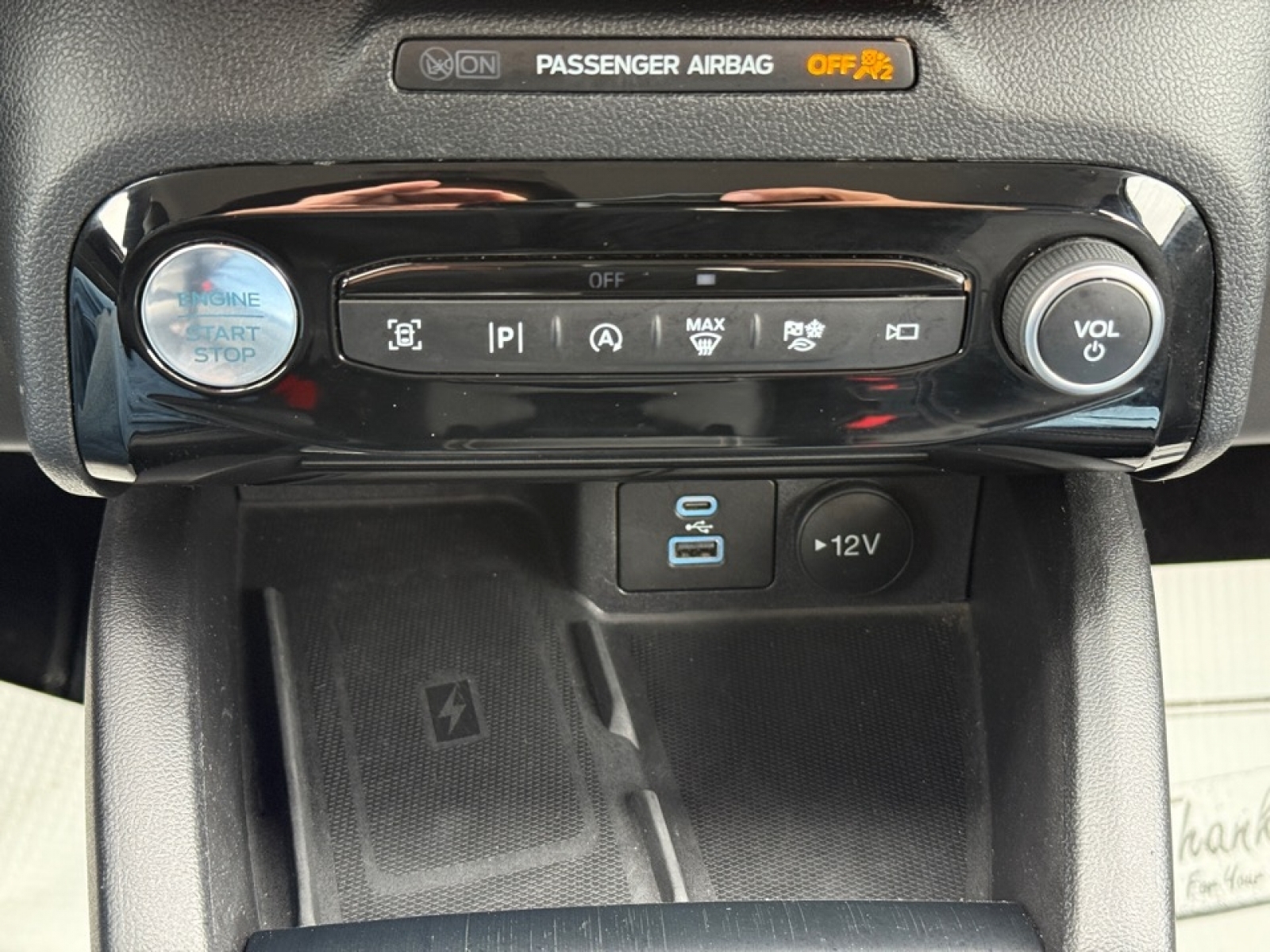 2023 Ford Escape Platinum, 39458, Photo