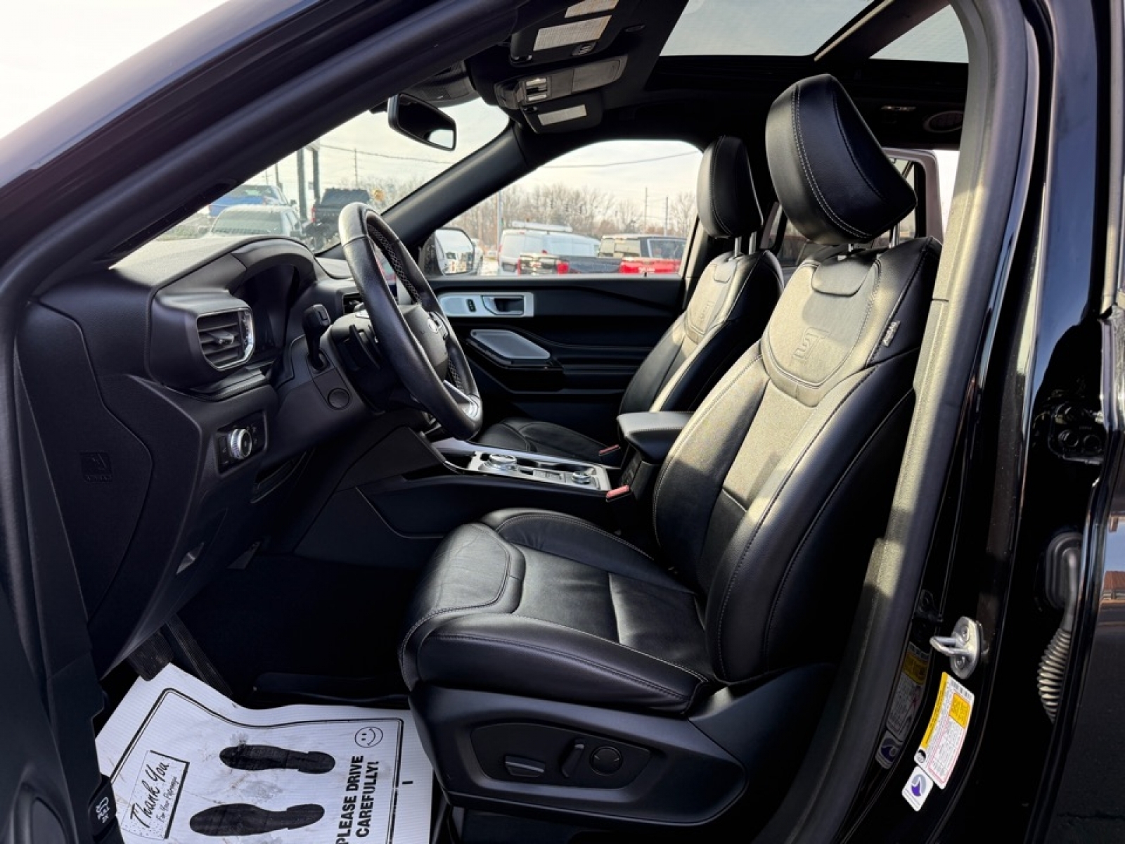 2023 Ford Explorer ST, 39304, Photo