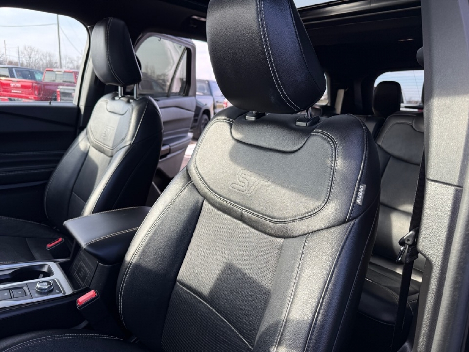 2023 Ford Explorer ST, 39304, Photo