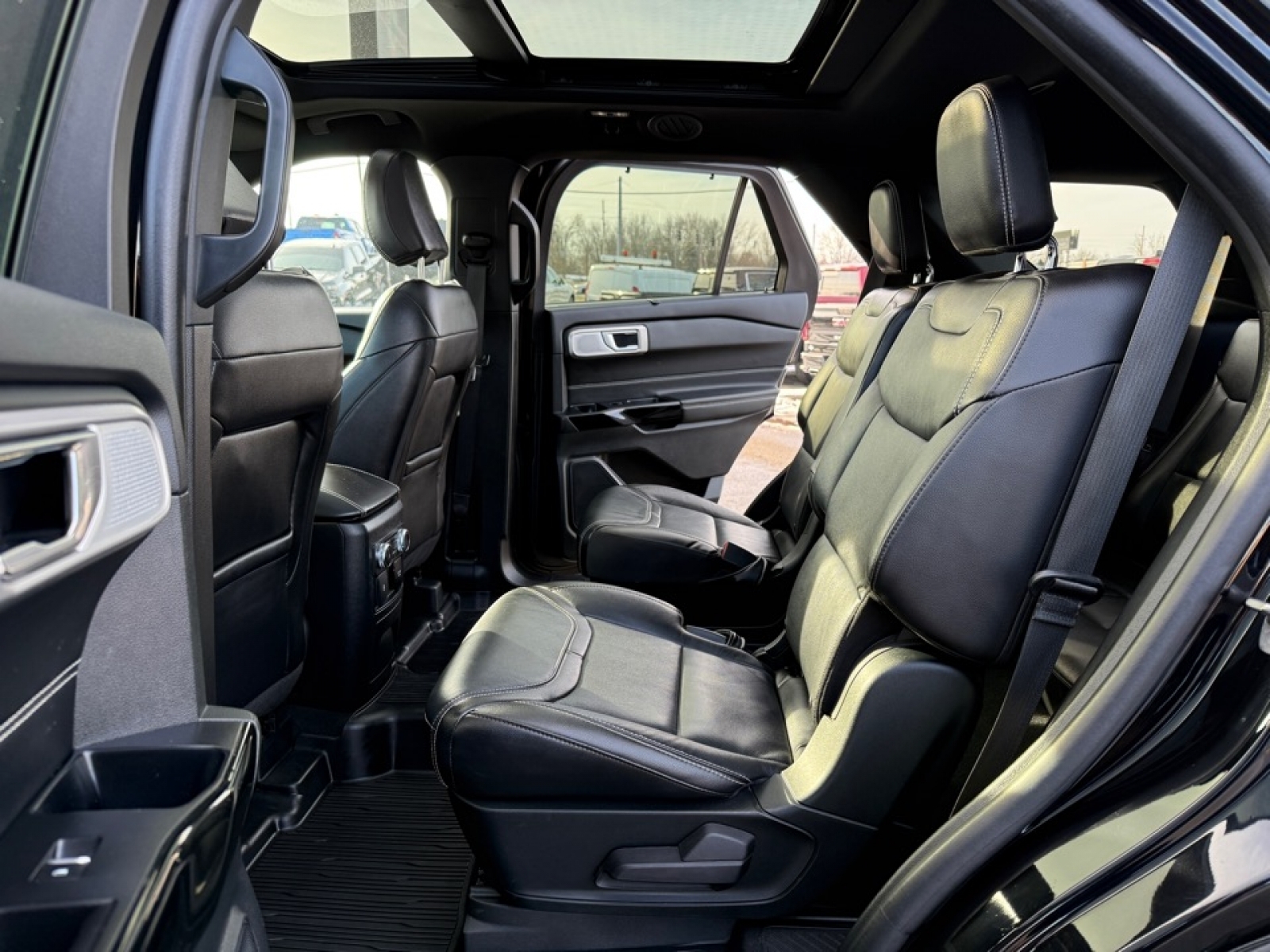 2023 Ford Explorer ST, 39304, Photo
