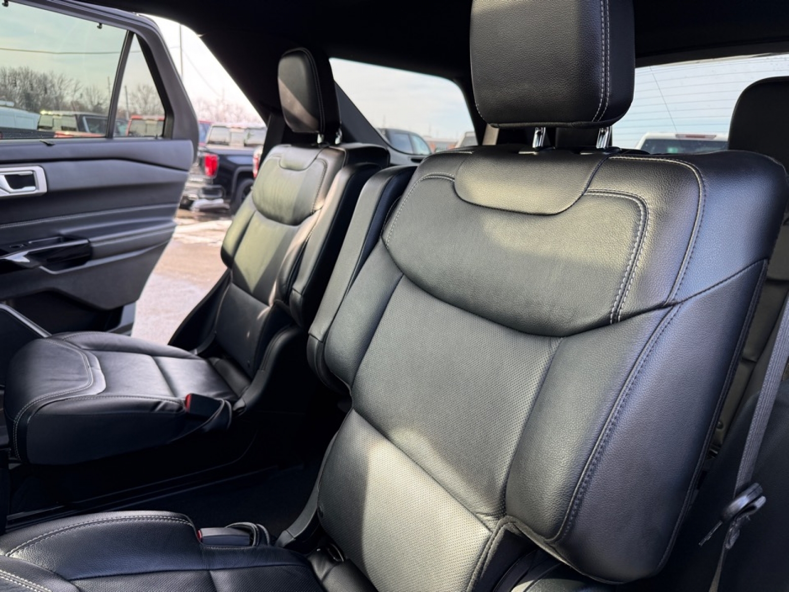 2023 Ford Explorer ST, 39304, Photo