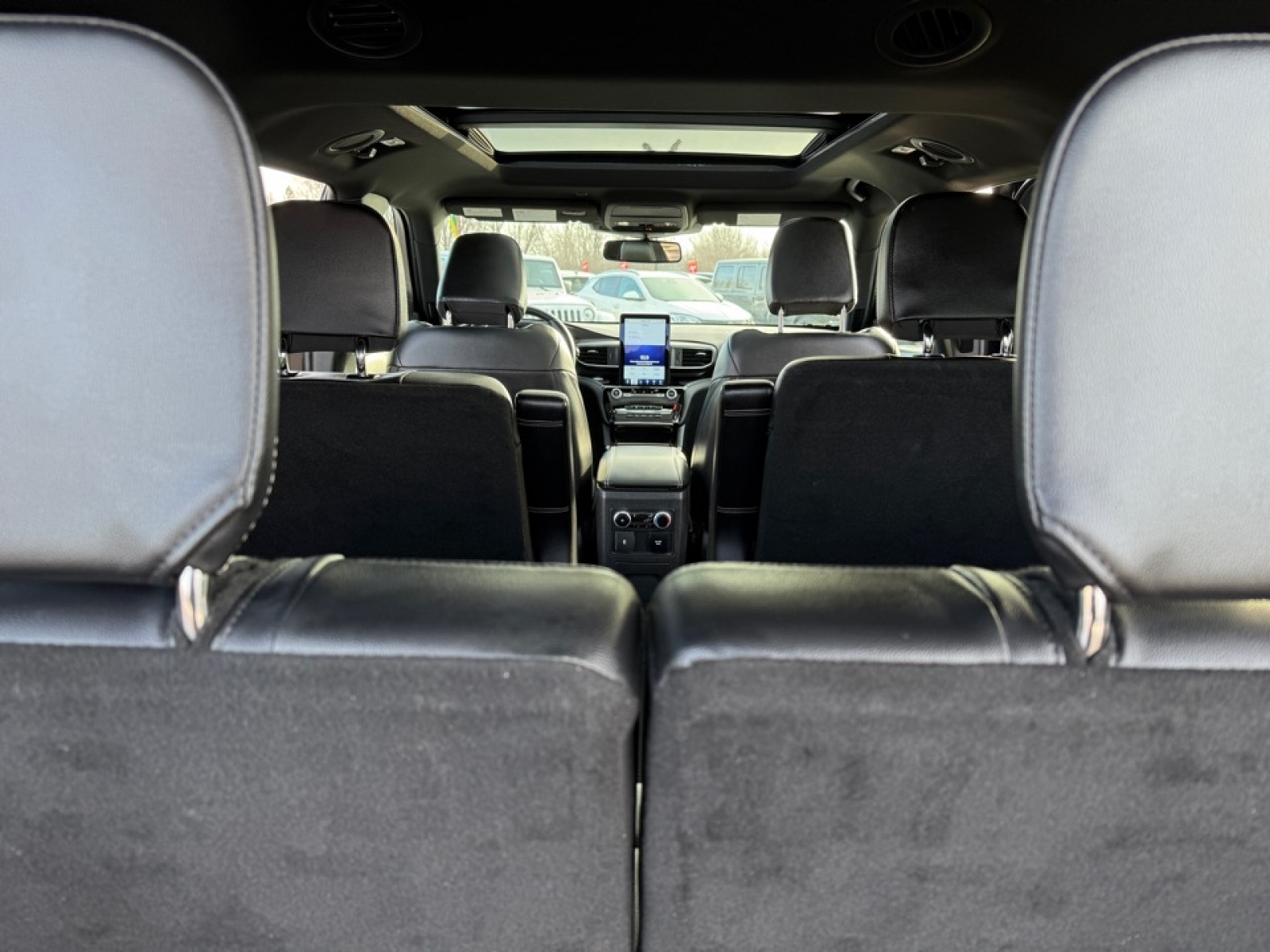 2023 Ford Explorer ST, 39304, Photo