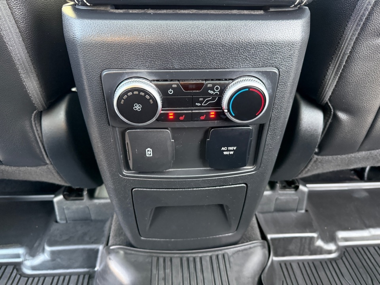 2023 Ford Explorer ST, 39304, Photo