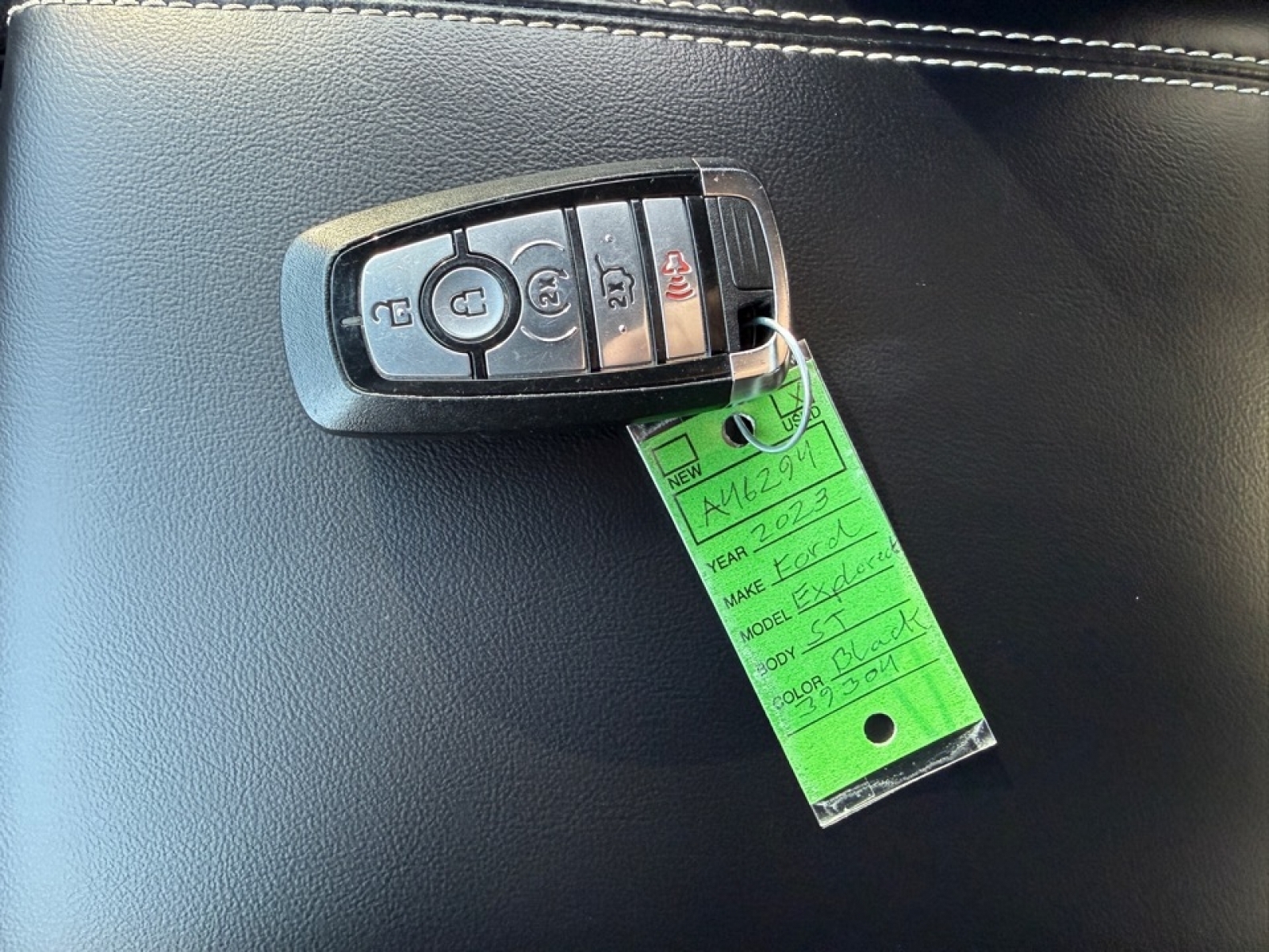 2023 Ford Explorer ST, 39304, Photo