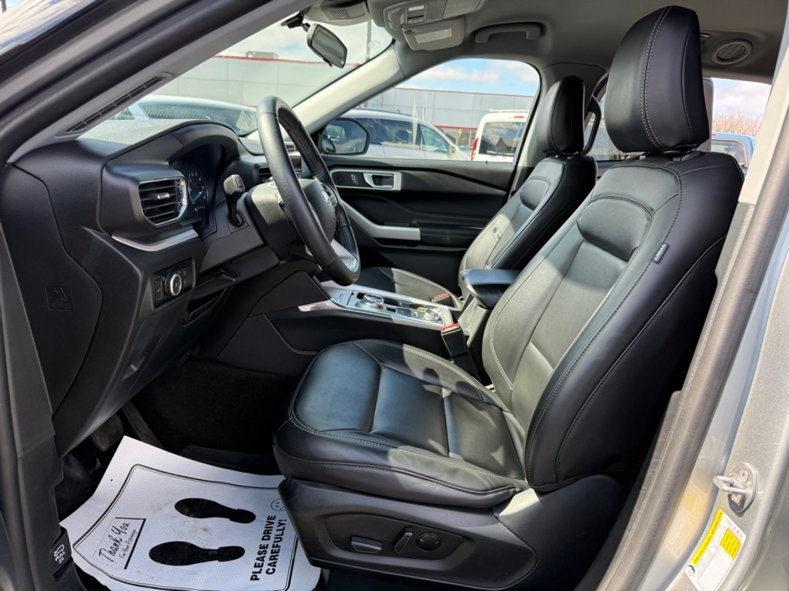 2023 Ford Explorer XLT, 39672, Photo