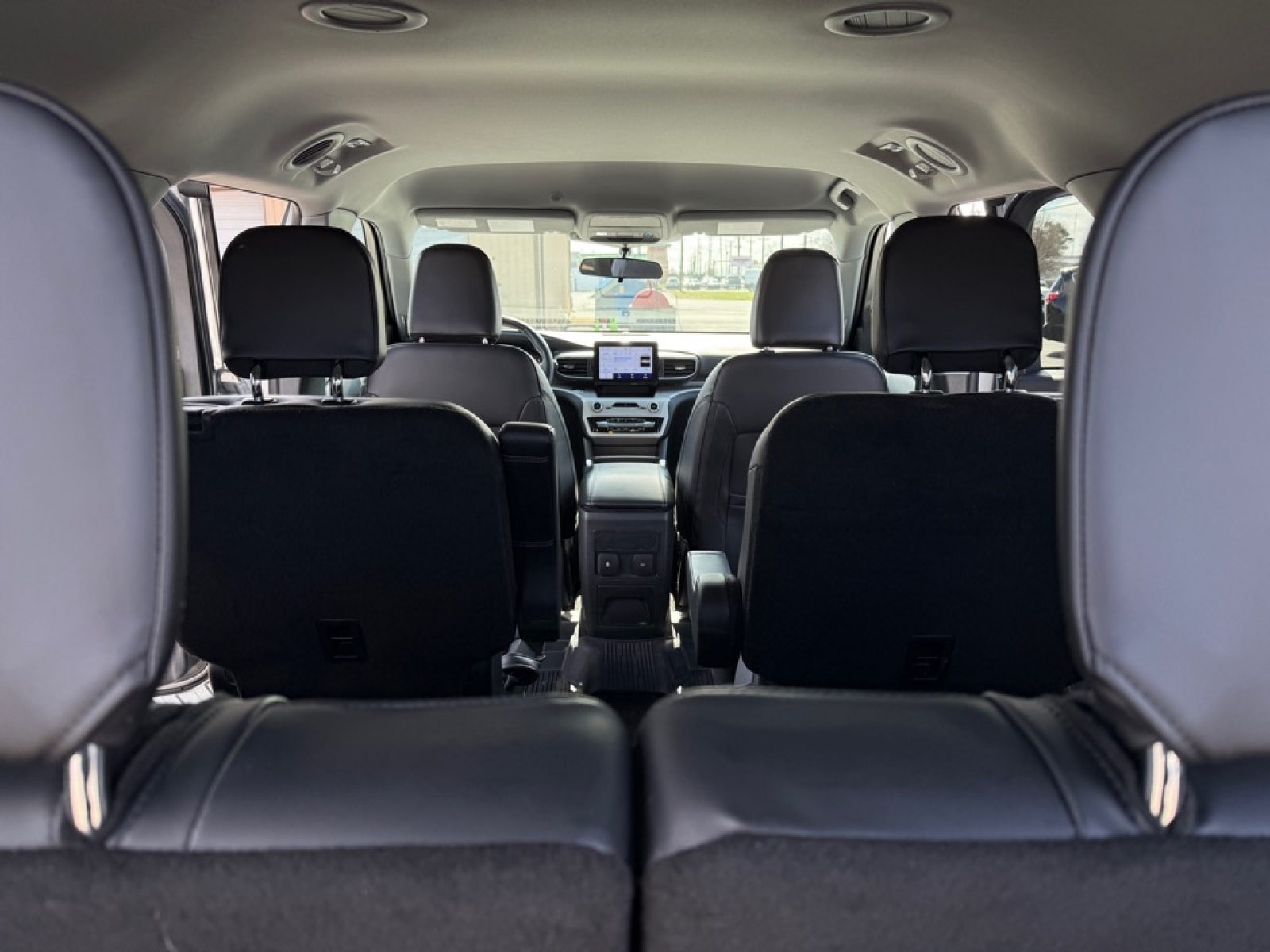 2023 Ford Explorer XLT, 39672, Photo