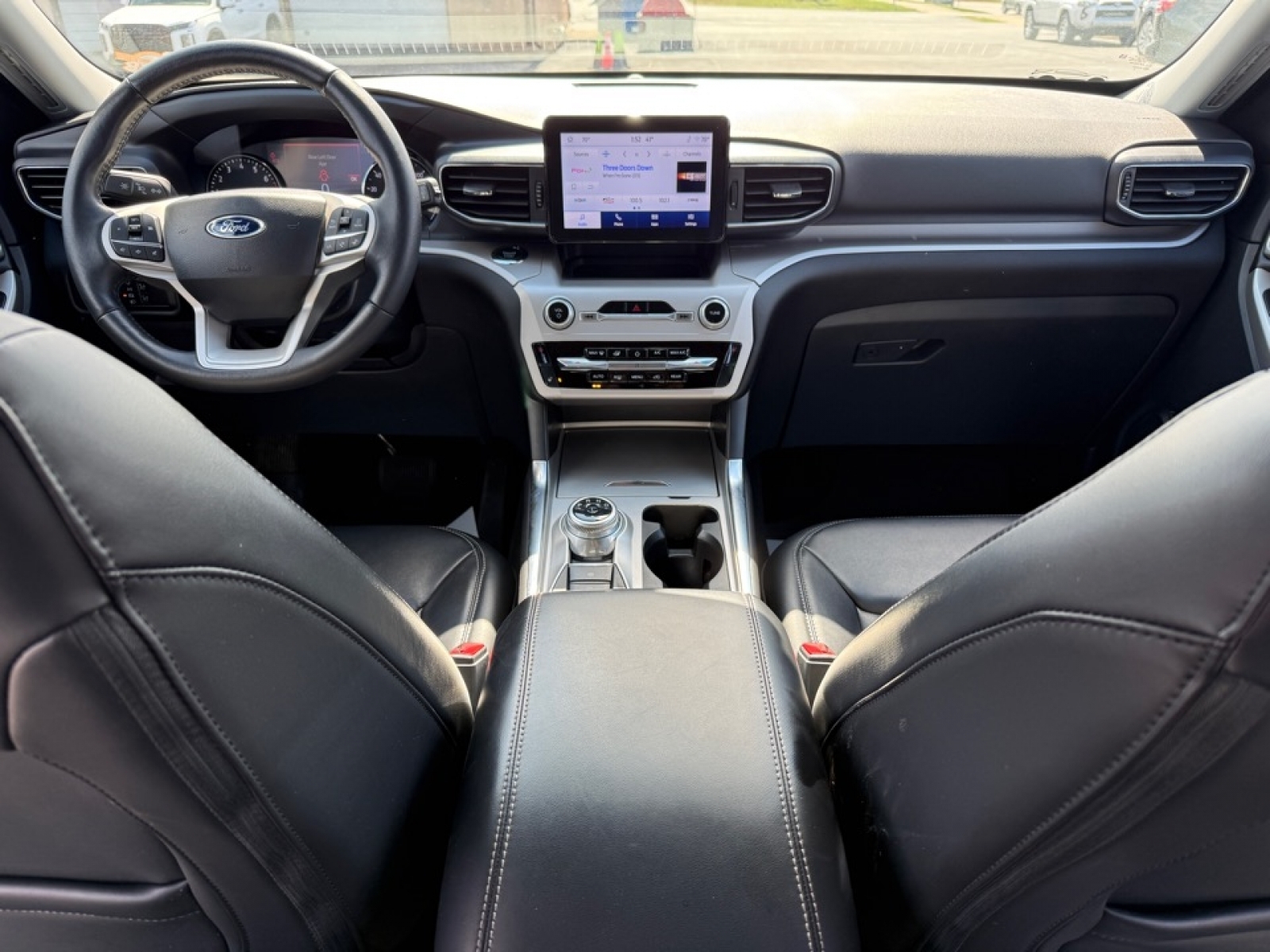 2023 Ford Explorer XLT, 39672, Photo