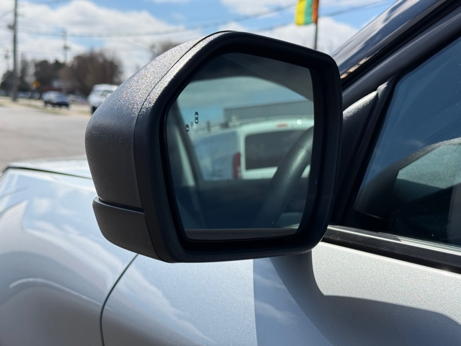 2023 Ford Explorer XLT, 39672, Photo