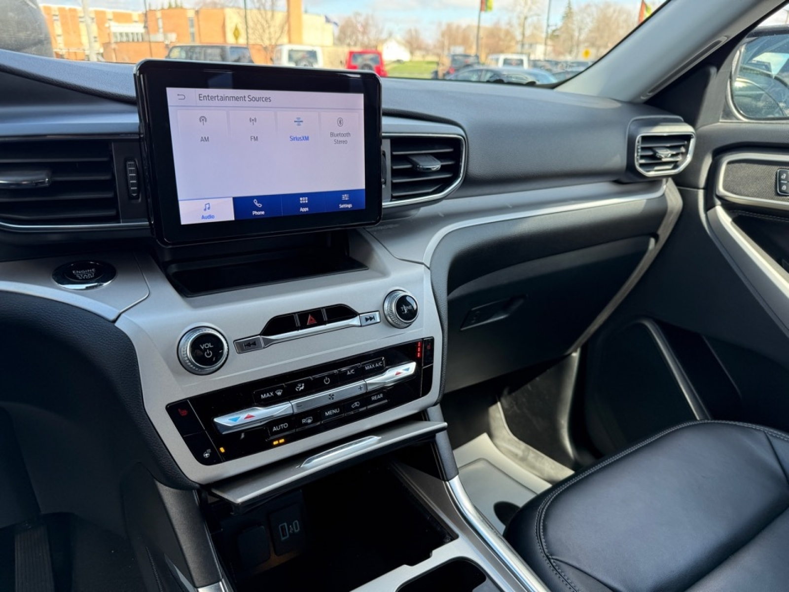 2023 Ford Explorer XLT, 39672, Photo