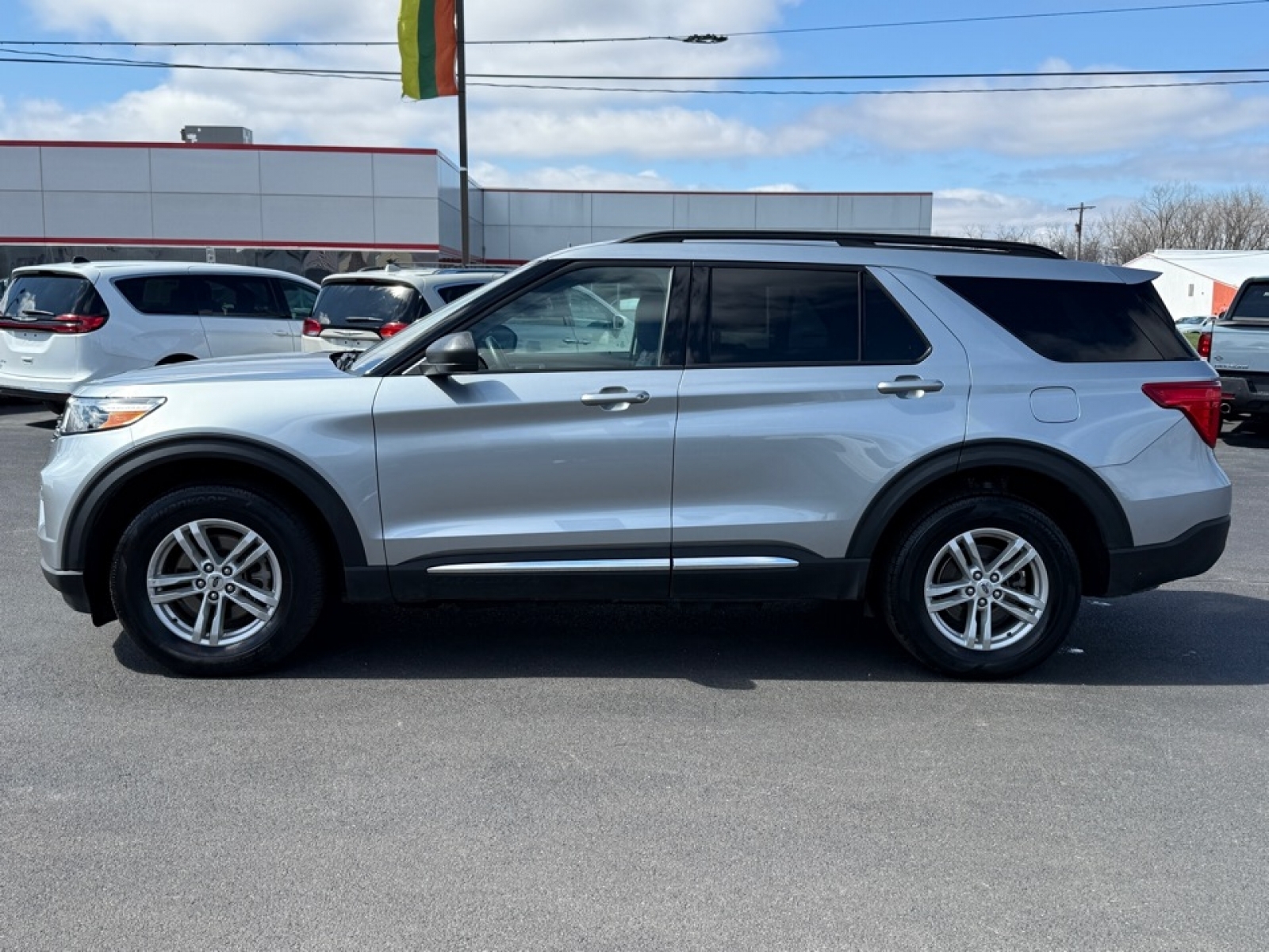 2023 Ford Explorer XLT, 39672, Photo