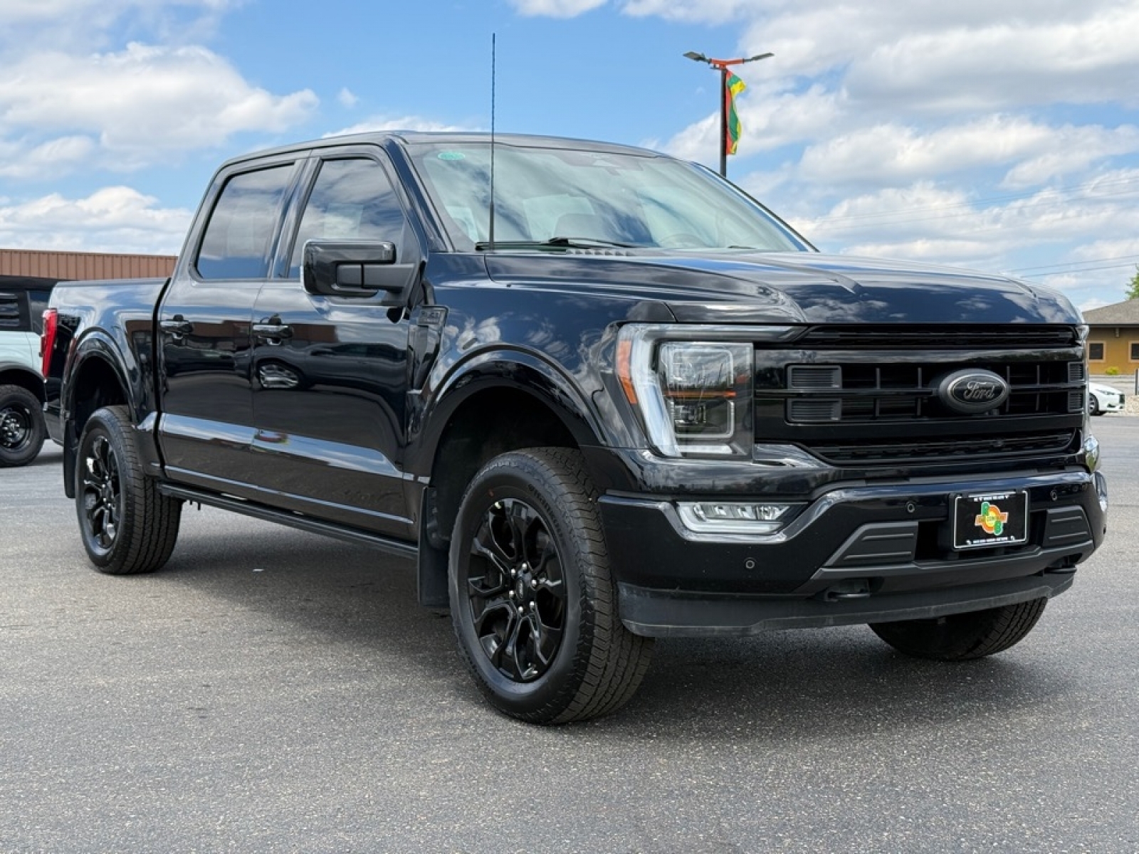 2023 Ford F-150 LARIAT, 39874, Photo