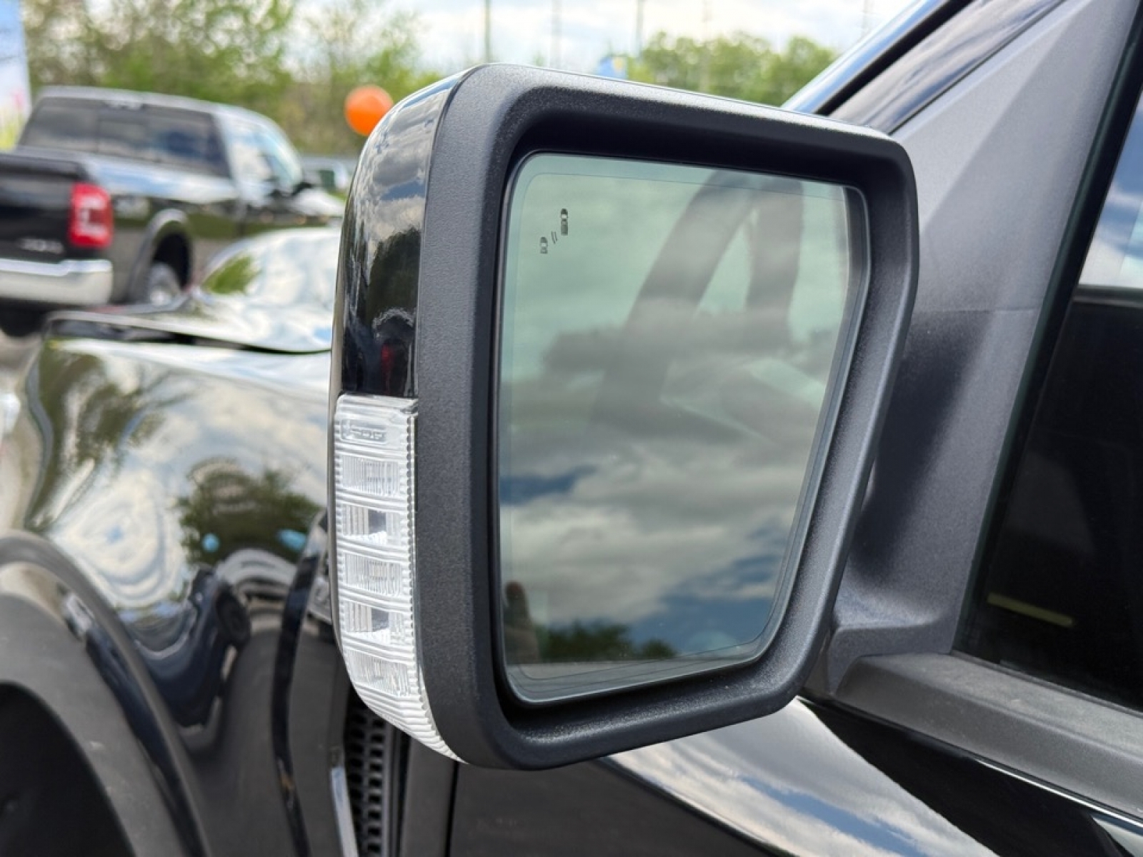 2023 Ford F-150 LARIAT, 39874, Photo