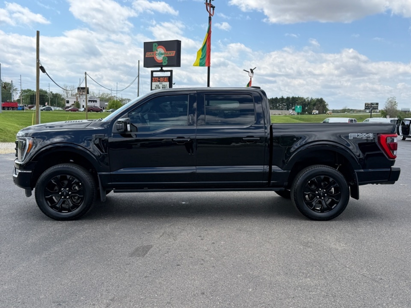 2023 Ford F-150 LARIAT, 39874, Photo