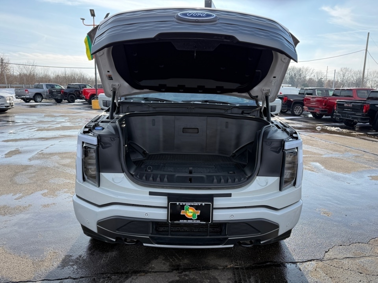 2023 Ford F-150 Lightning LARIAT, 39230, Photo