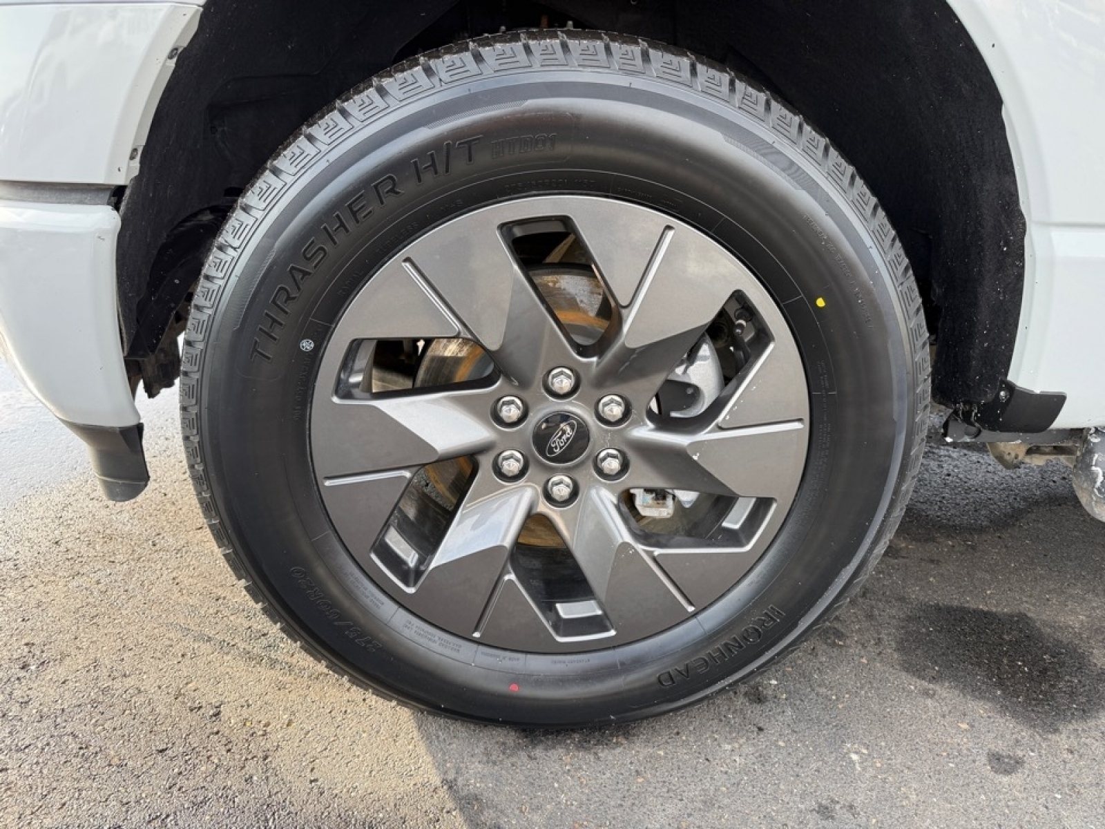 2023 Ford F-150 Lightning LARIAT, 39230, Photo