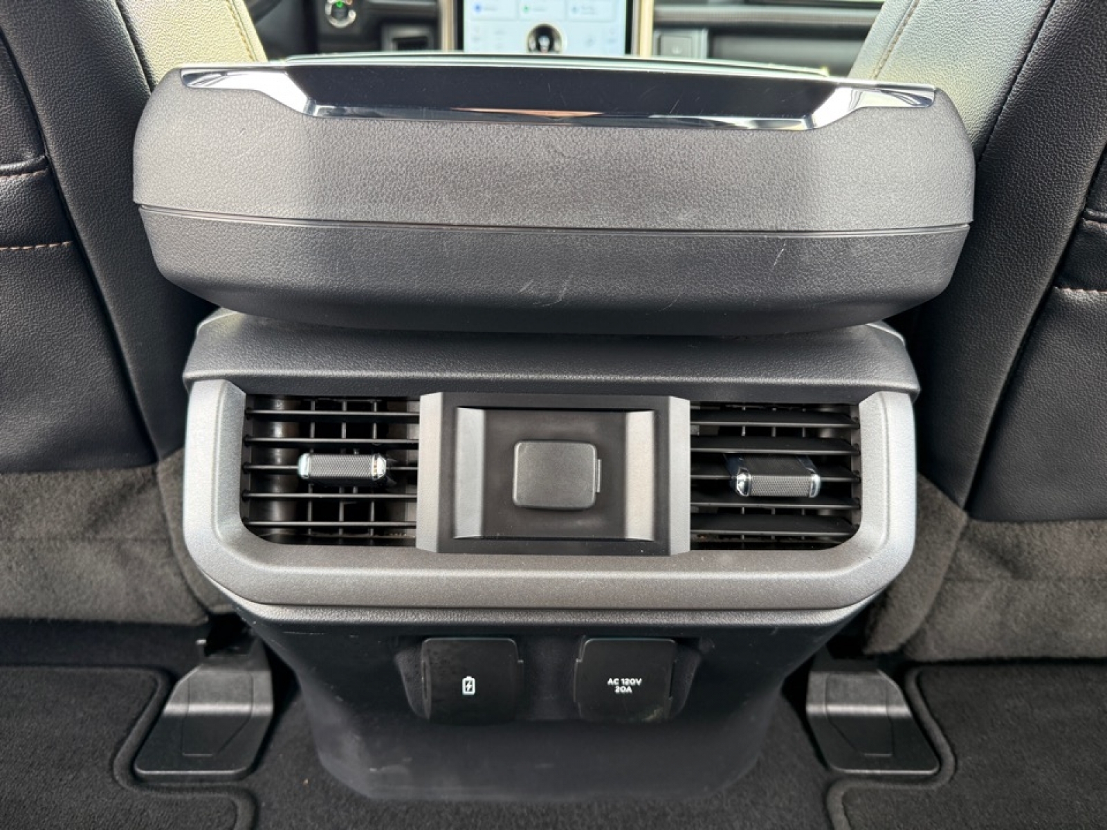 2023 Ford F-150 Lightning LARIAT, 39230, Photo