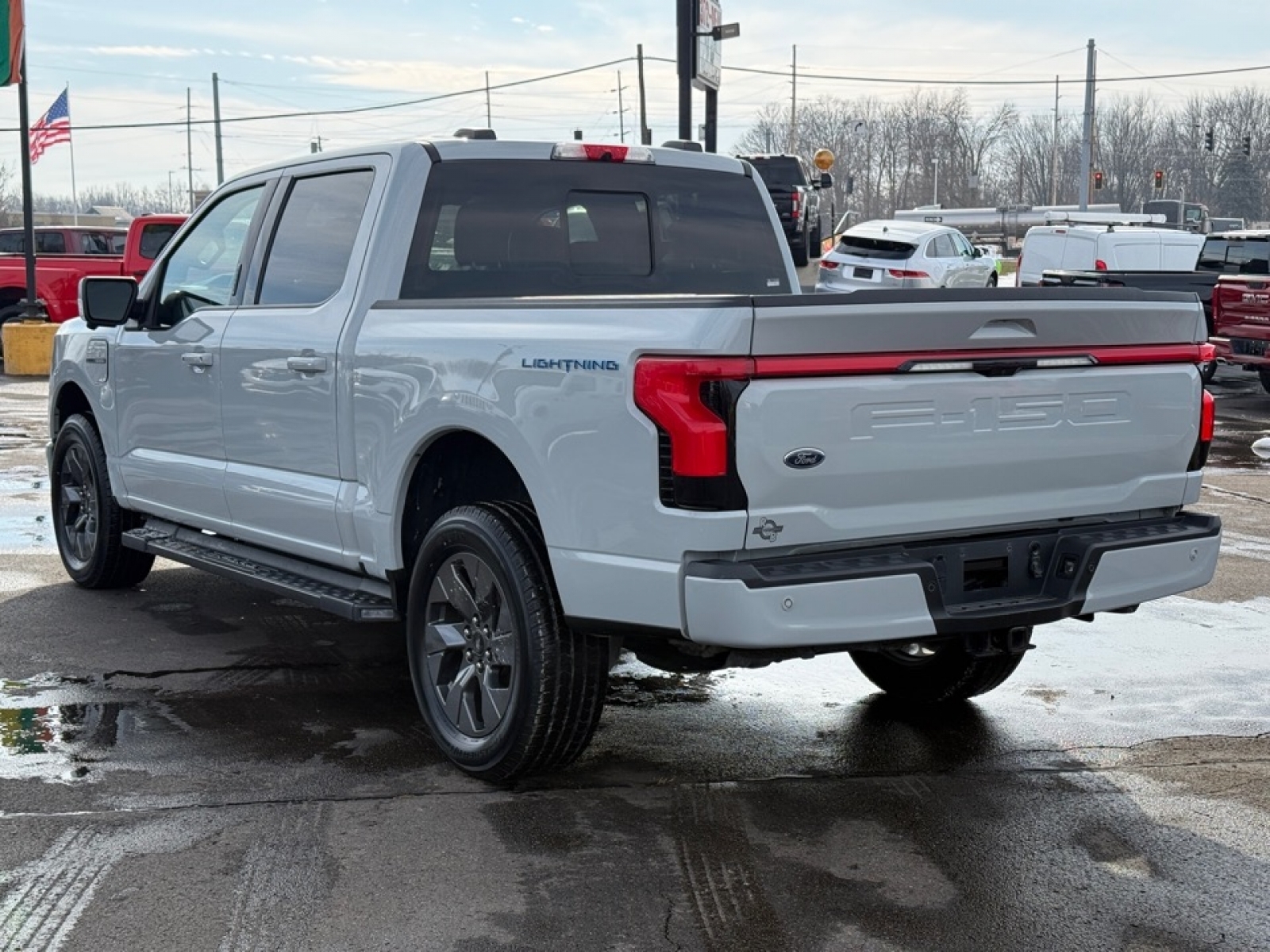 2023 Ford F-150 Lightning LARIAT, 39230, Photo