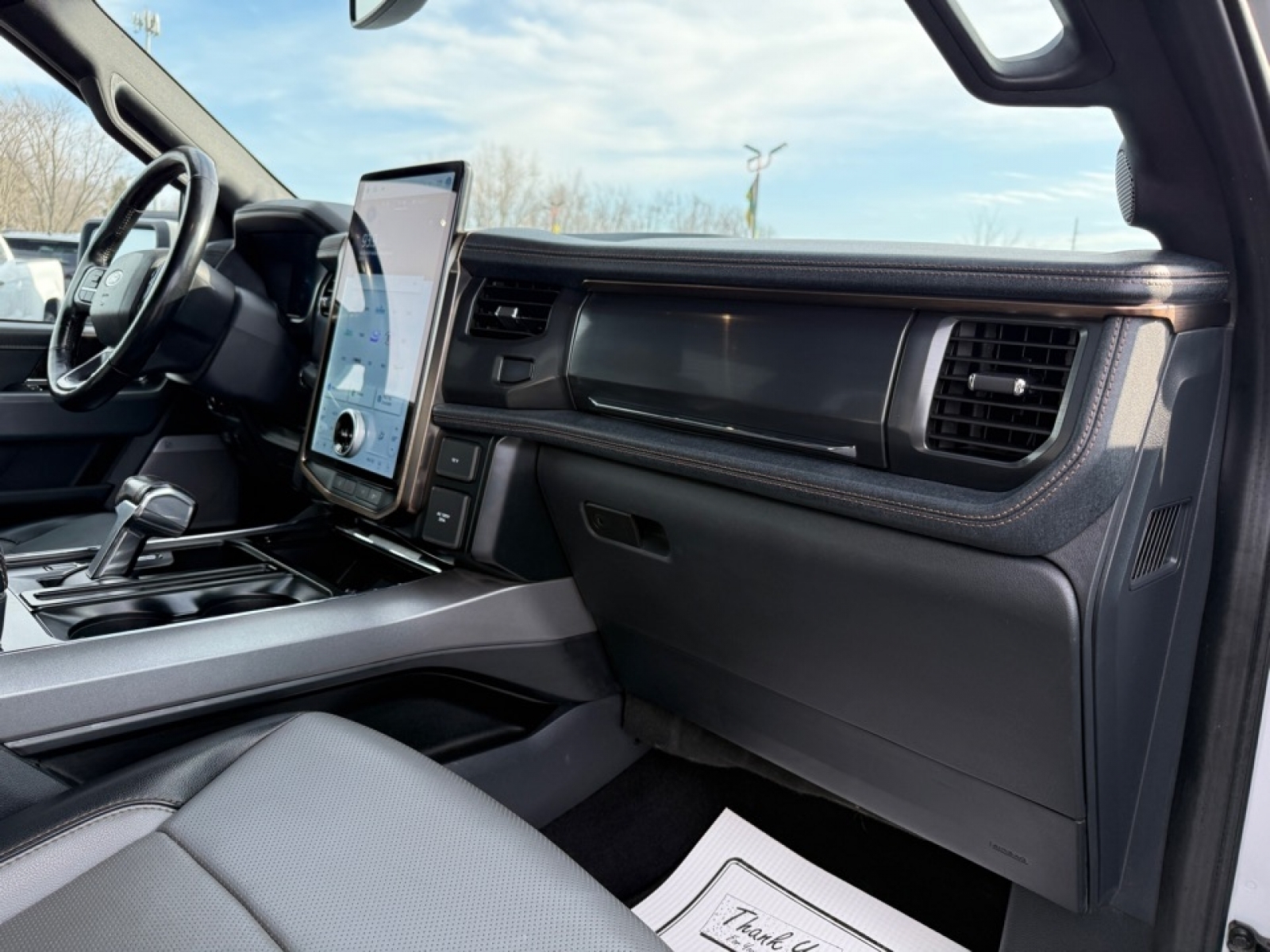 2023 Ford F-150 Lightning LARIAT, 39230, Photo