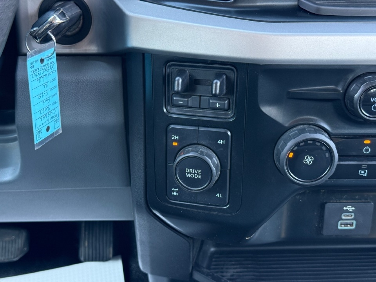 2023 Ford F-250 XL, 39505, Photo